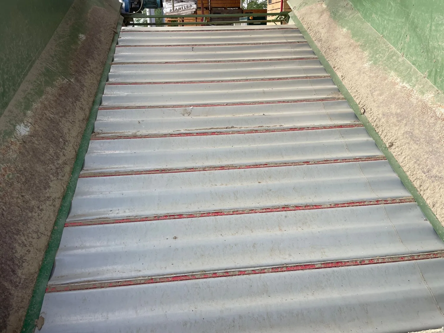 Receiving Hopper 2.40m Wide - Ready to Use