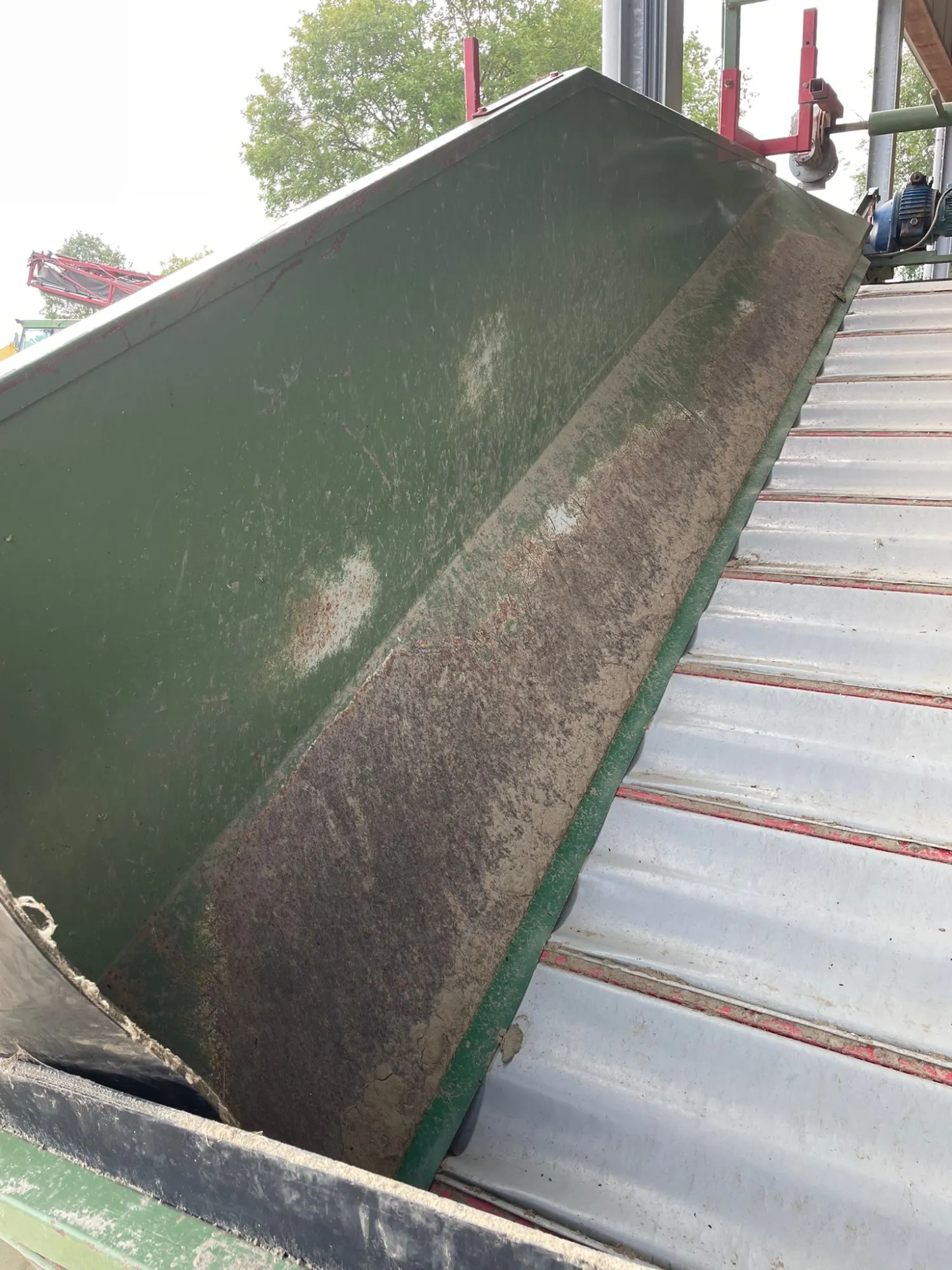 Receiving Hopper 2.40m Wide - Ready to Use