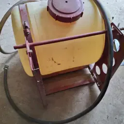 Tanque Hardi 200L con Bomba TDF y Regulador | Pulverización