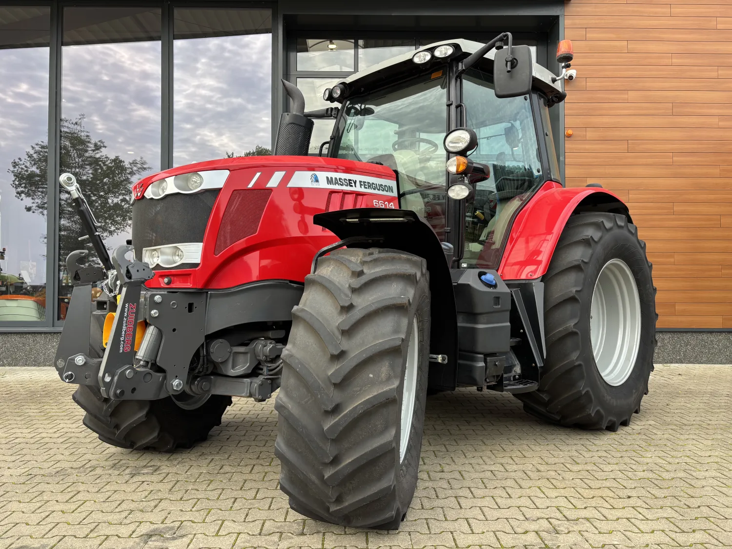 Massey Ferguson 6614 Dyna-VT | Få Timer | Trinløs Transmission