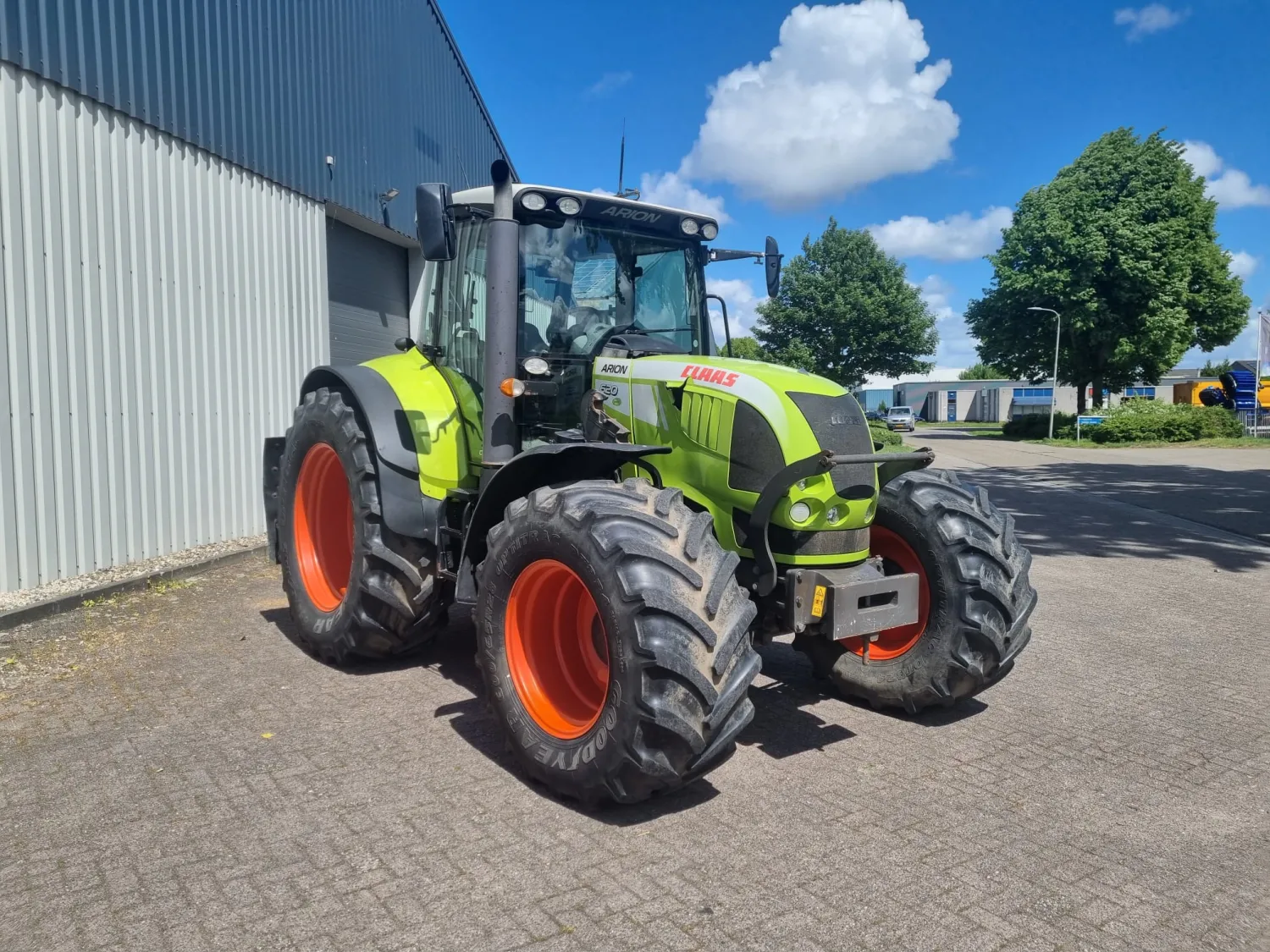Claas Arion 620 (2008) | 135 HK, affjedret foraksel & AC
