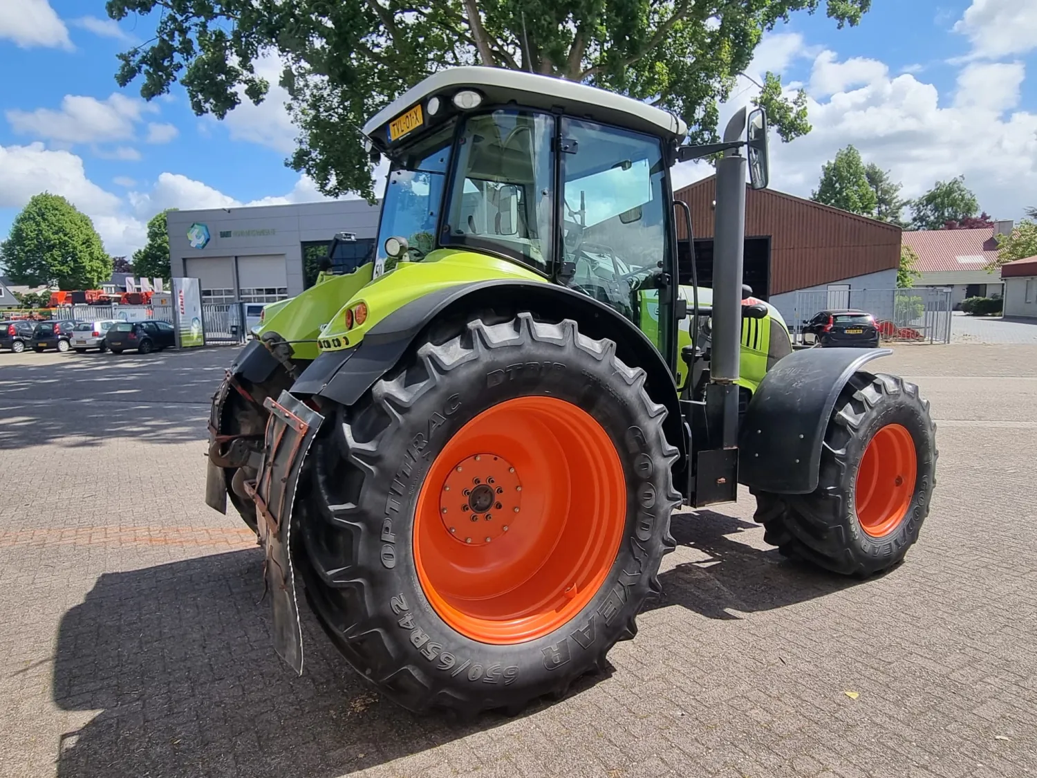 Claas Arion 620 (2008) | 135 HK, affjedret foraksel & AC