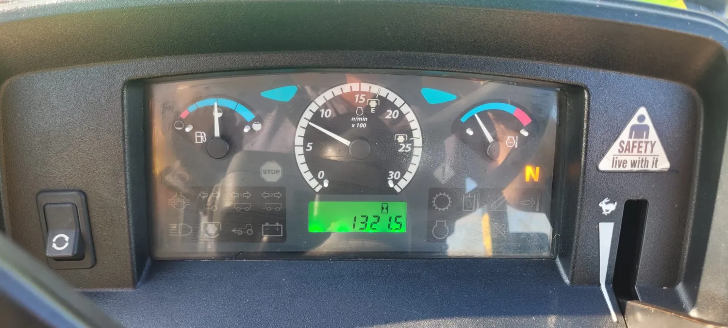 John Deere 5065E Til Salg | Få Timer