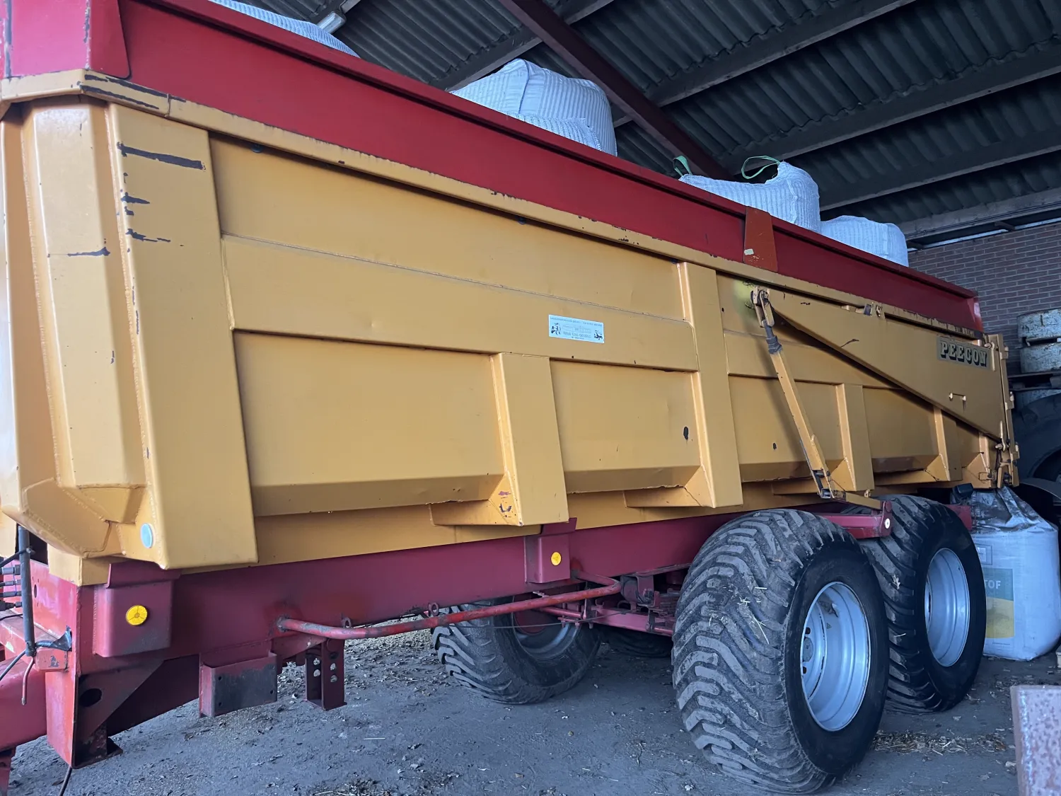 Peecon KW15000 Tipper '98 | Hydraulically Braked and Steered