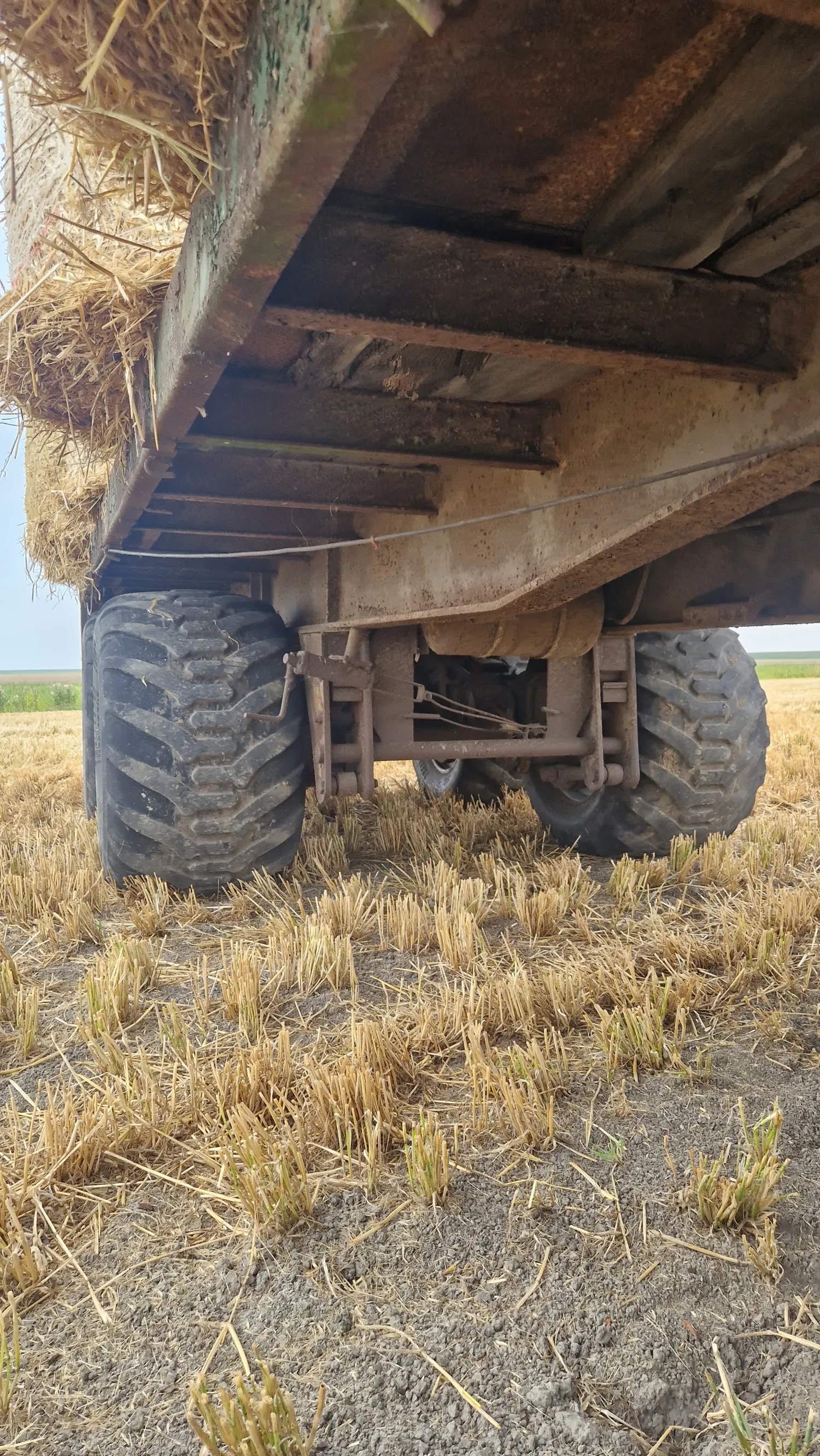 Baler / Straw Wagon with Wide Tires - For Sale