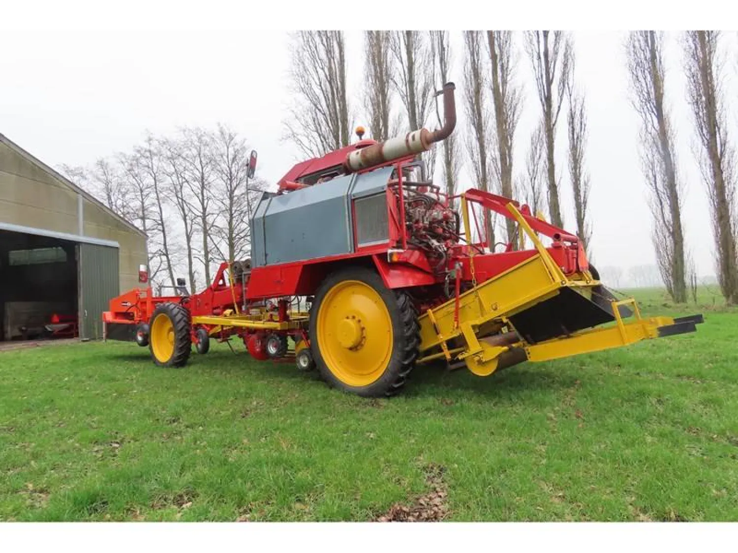Zelfrijdende uienrooier - 8-rijig, 225 cm breed