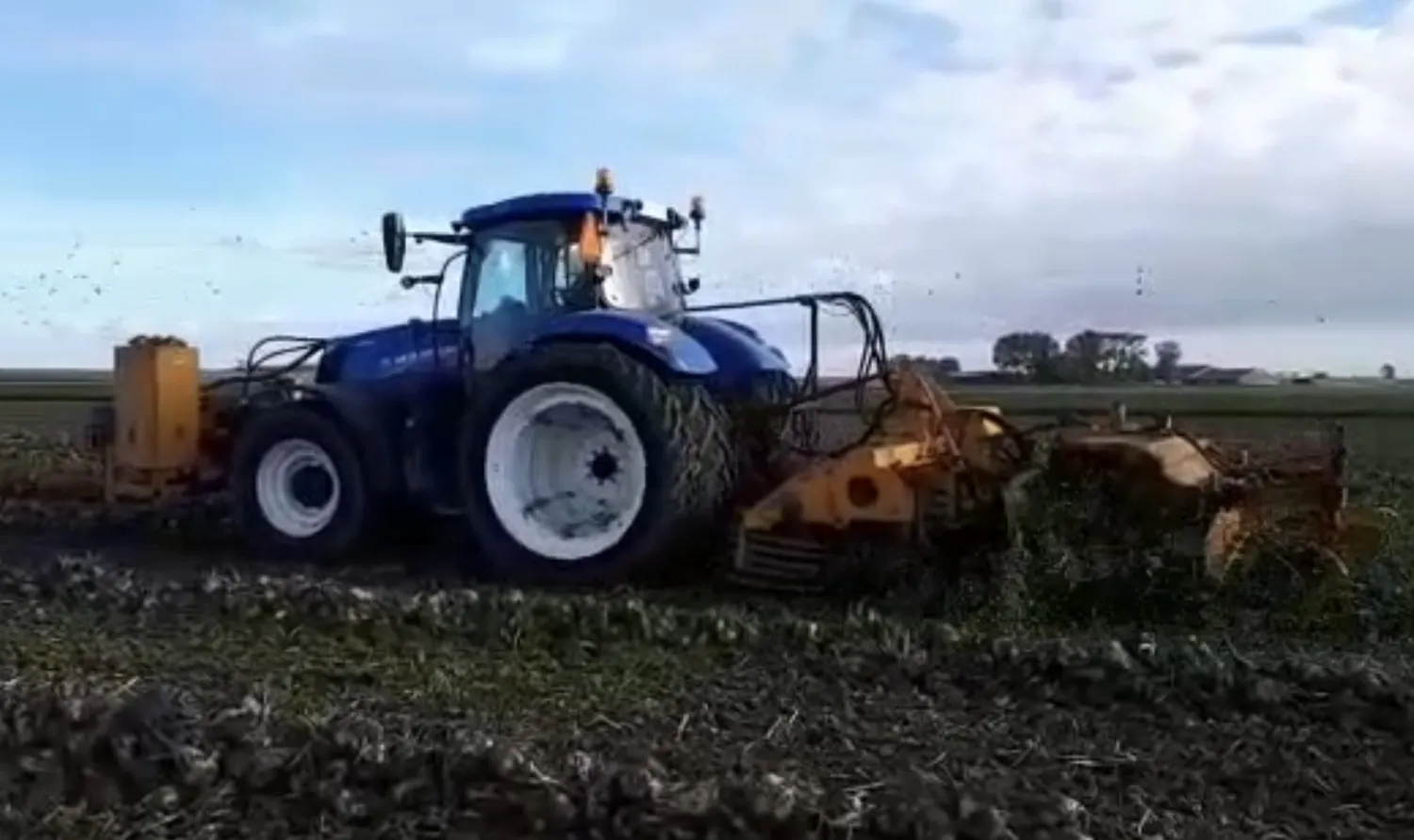 Bietenrooier & WKM Lader - Goed Onderhouden - Efficiënte Oogst