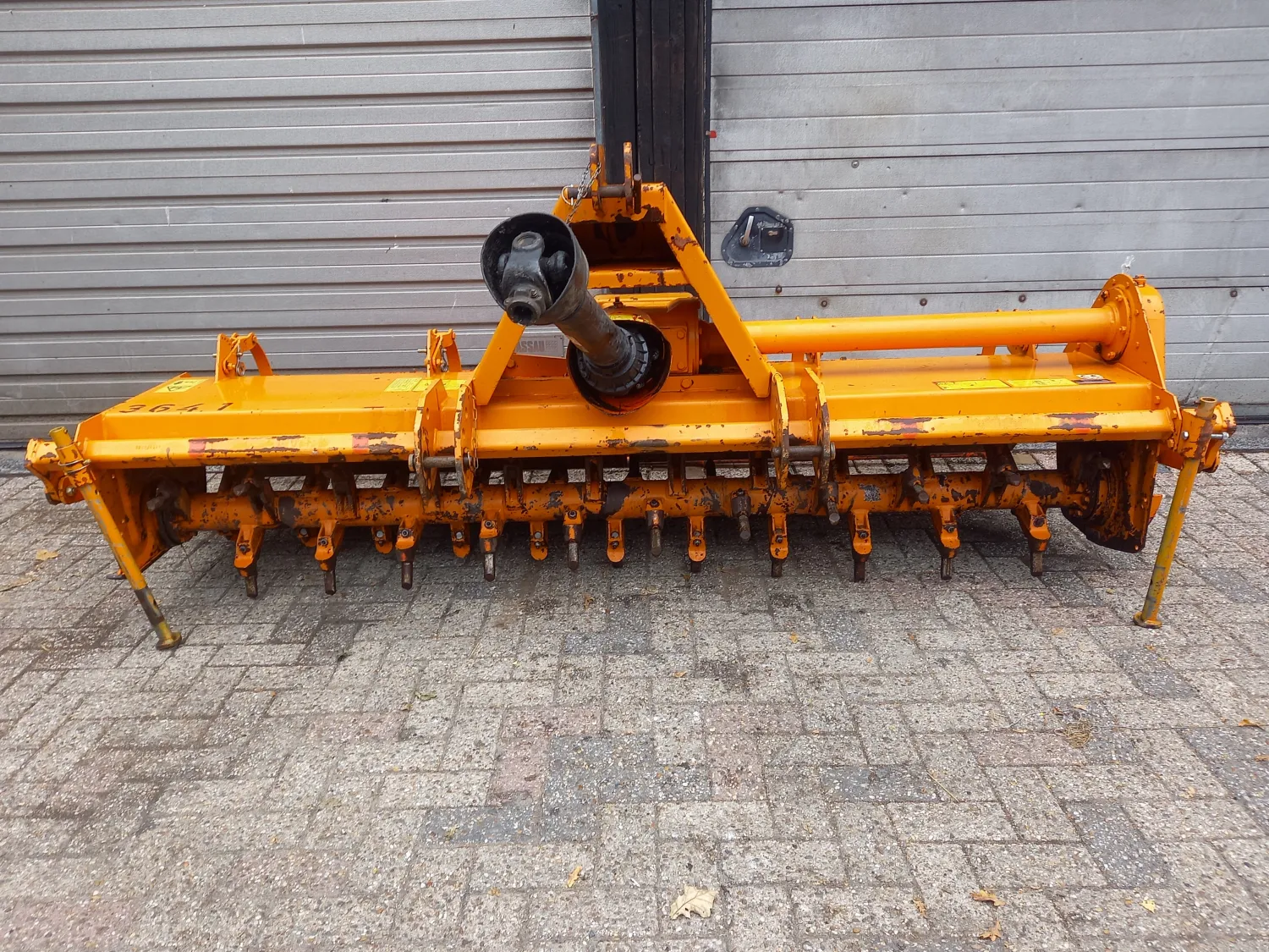 Howard 30-255 HU Bodenfräse - 2,55m Arbeitsbreite