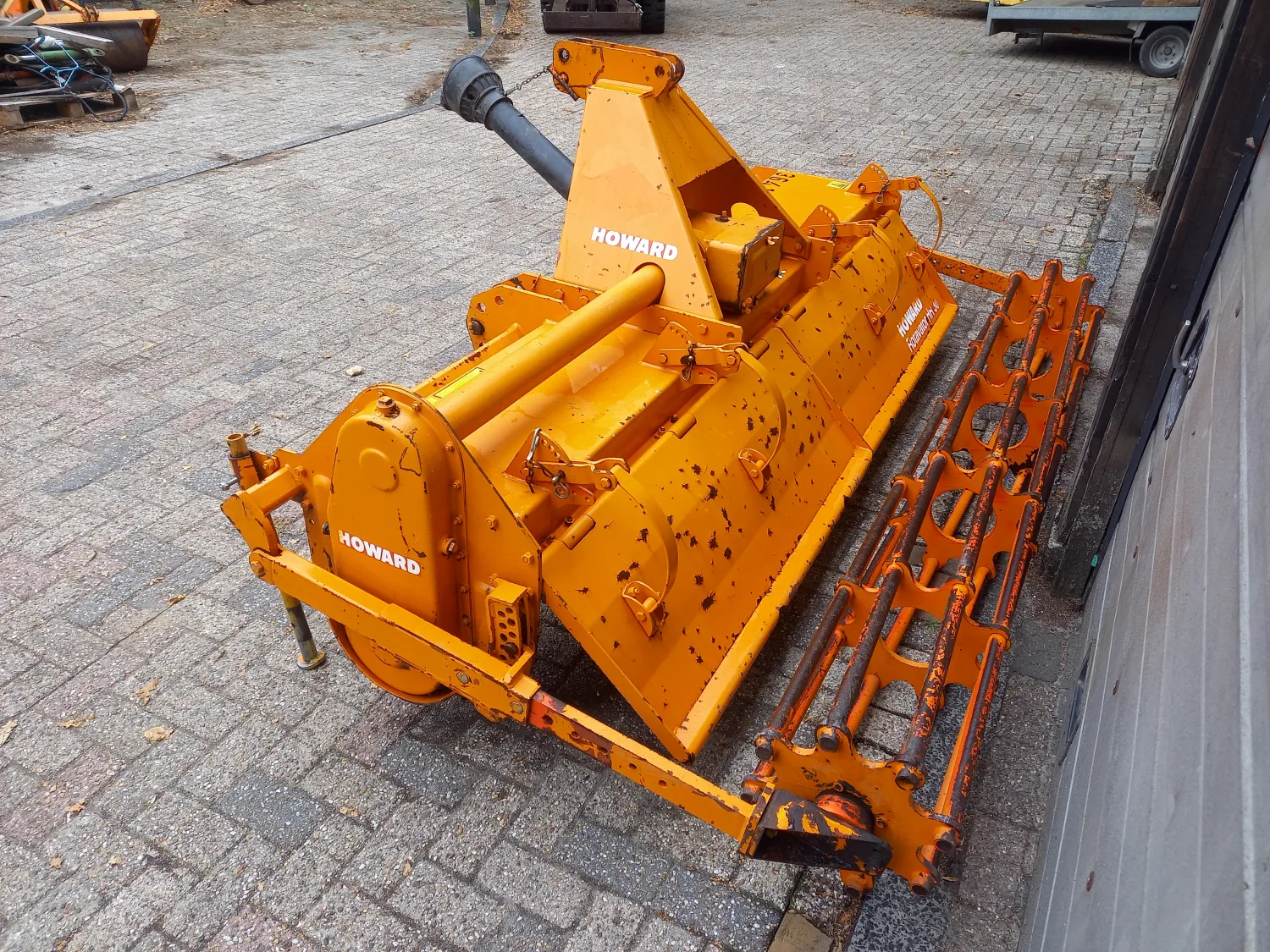 Howard 30-255 HU Bodenfräse - 2,55m Arbeitsbreite
