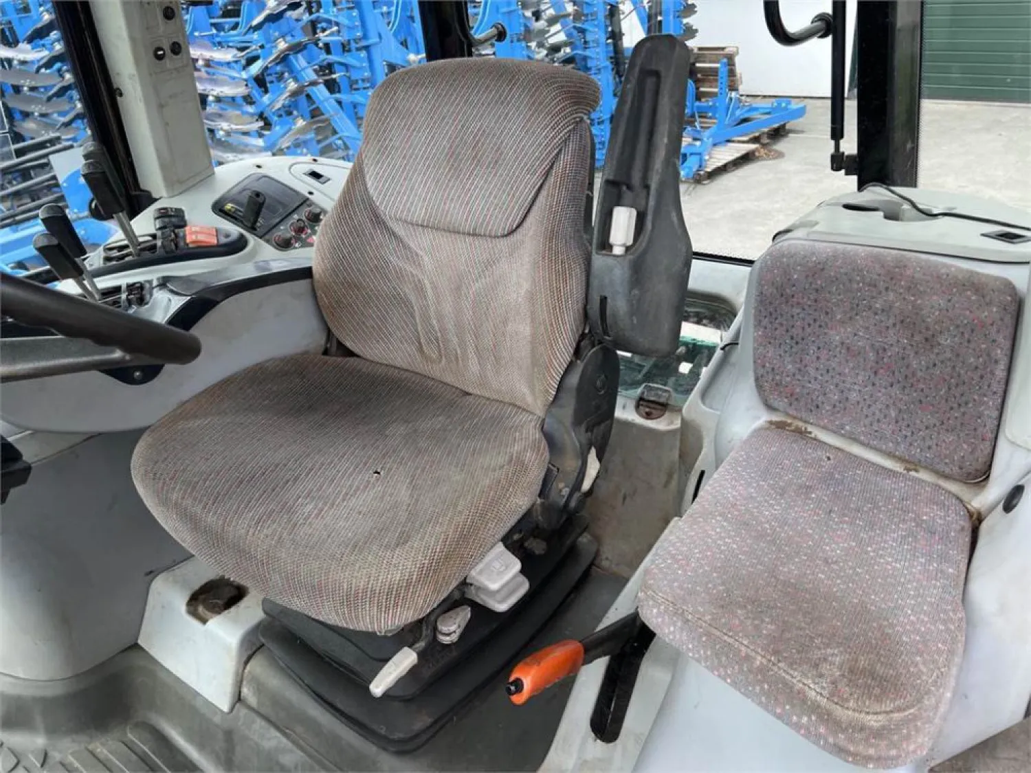 Massey Ferguson 6480 Dyna 6 | 2005 Tractor for Sale
