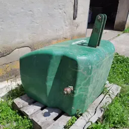 900 kg Frontgewichten te Koop - Tractorbalast