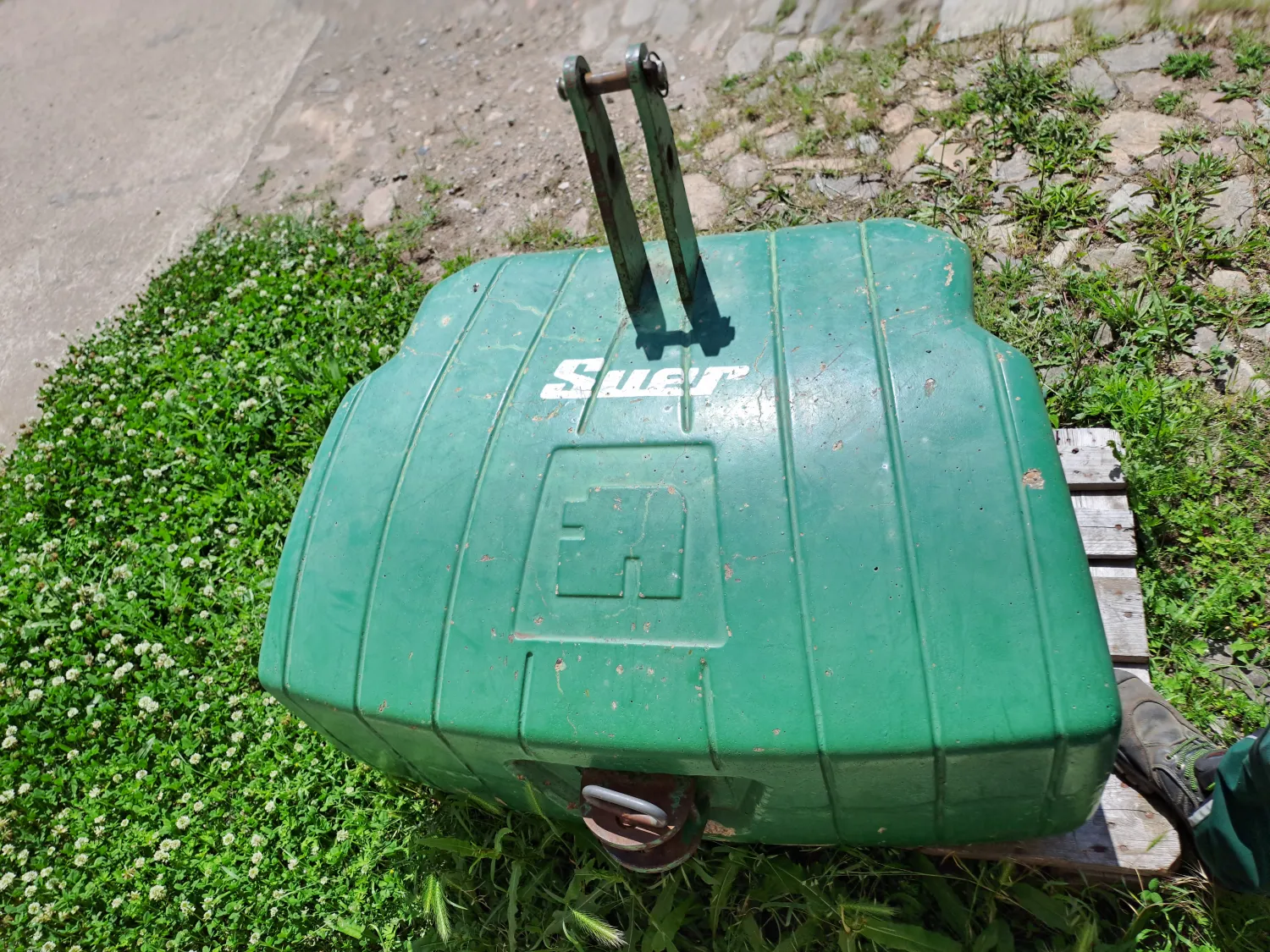 900 kg Frontgewichten te Koop - Tractorbalast