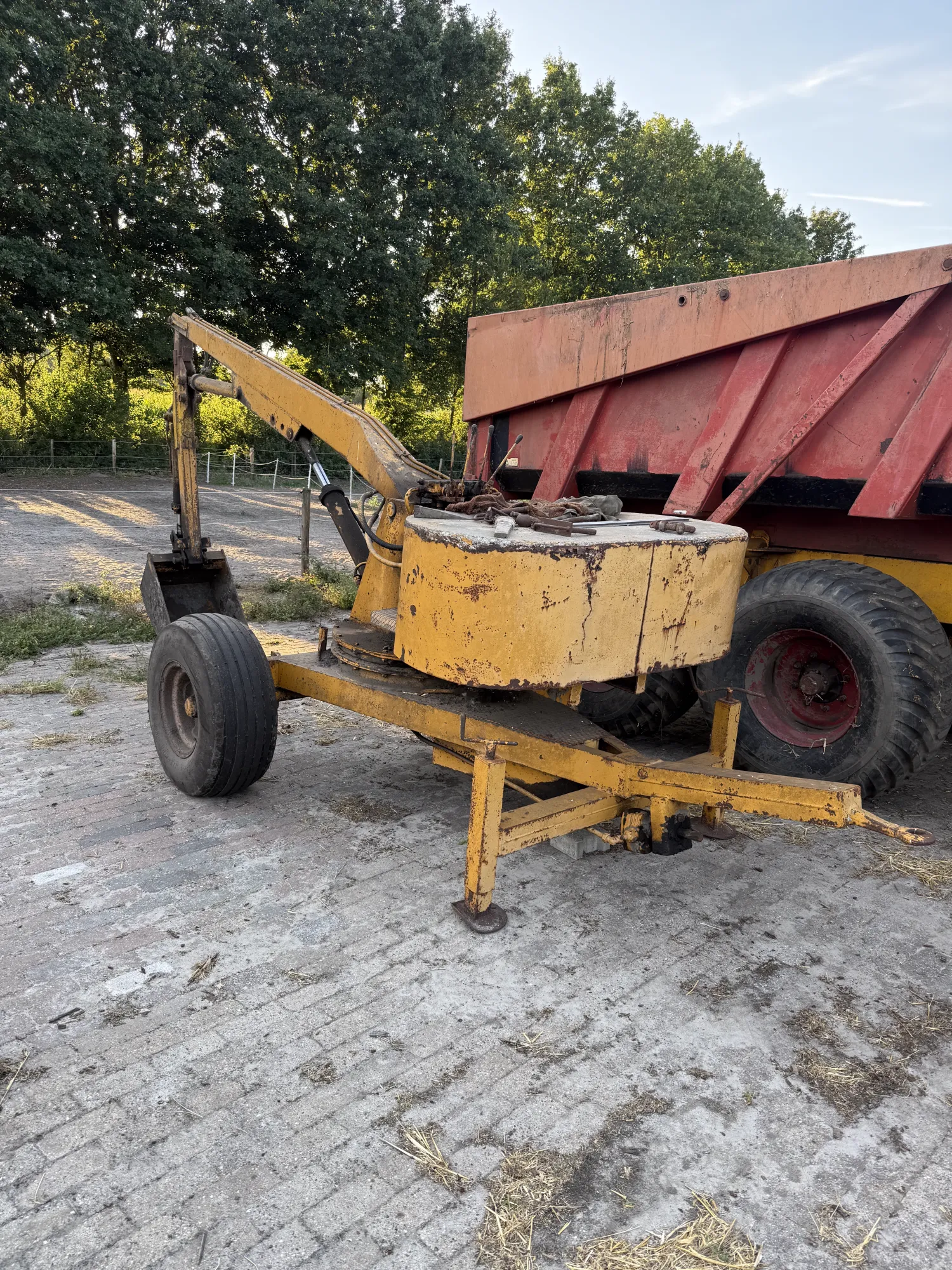 Used Agricultural Crane for Sale | Good Condition