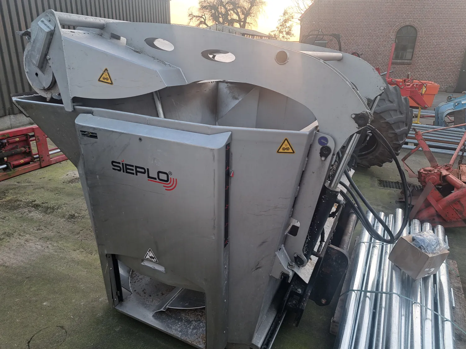 Sieplo Feeding Bucket (2019) for Sale - Manitou Connection