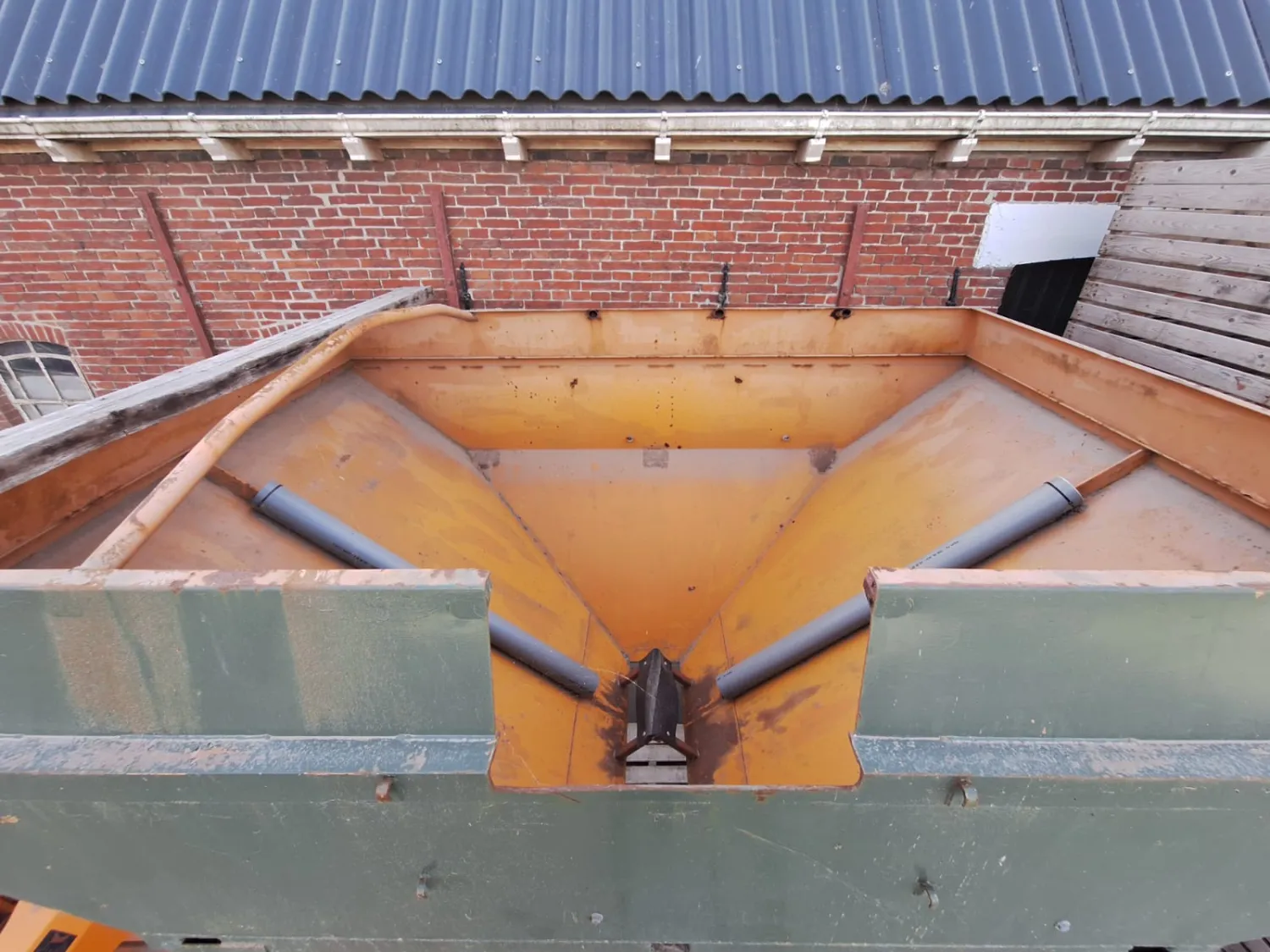 Tussenbunker sorteermachine - 6 ton capaciteit
