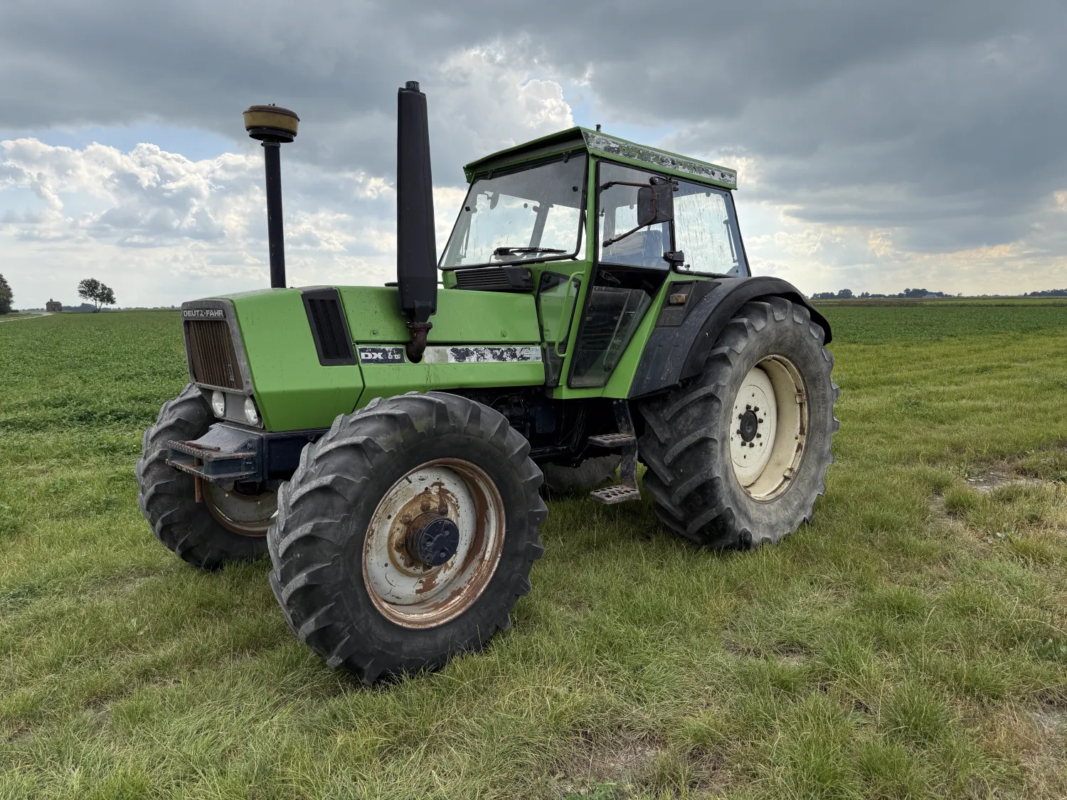 Deutz-Fahr DX 6.10: Goede staat, luchtgeveerde stoel