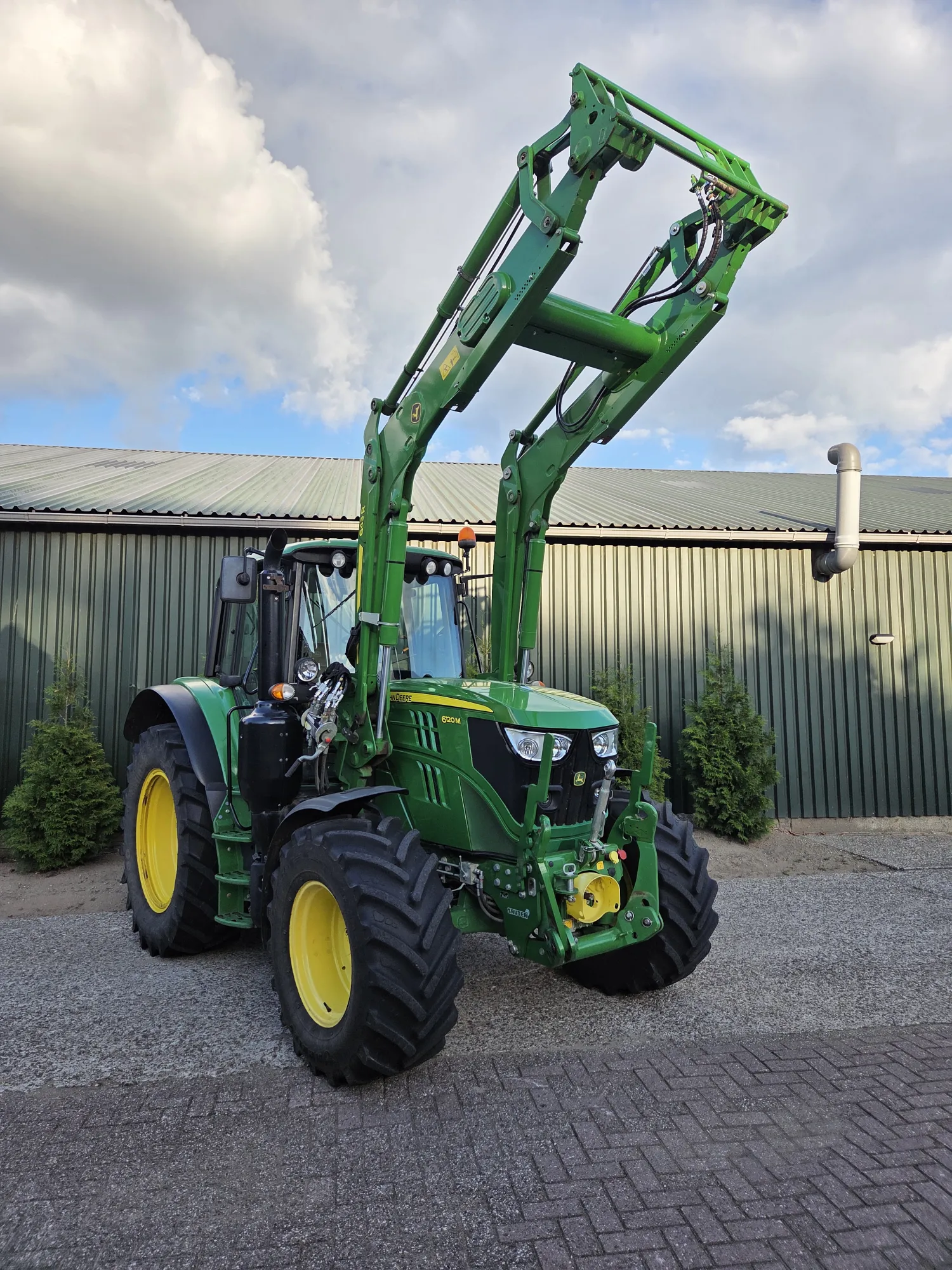 John Deere 6120M Trekker uit 2017 met Voorlader | Te Koop