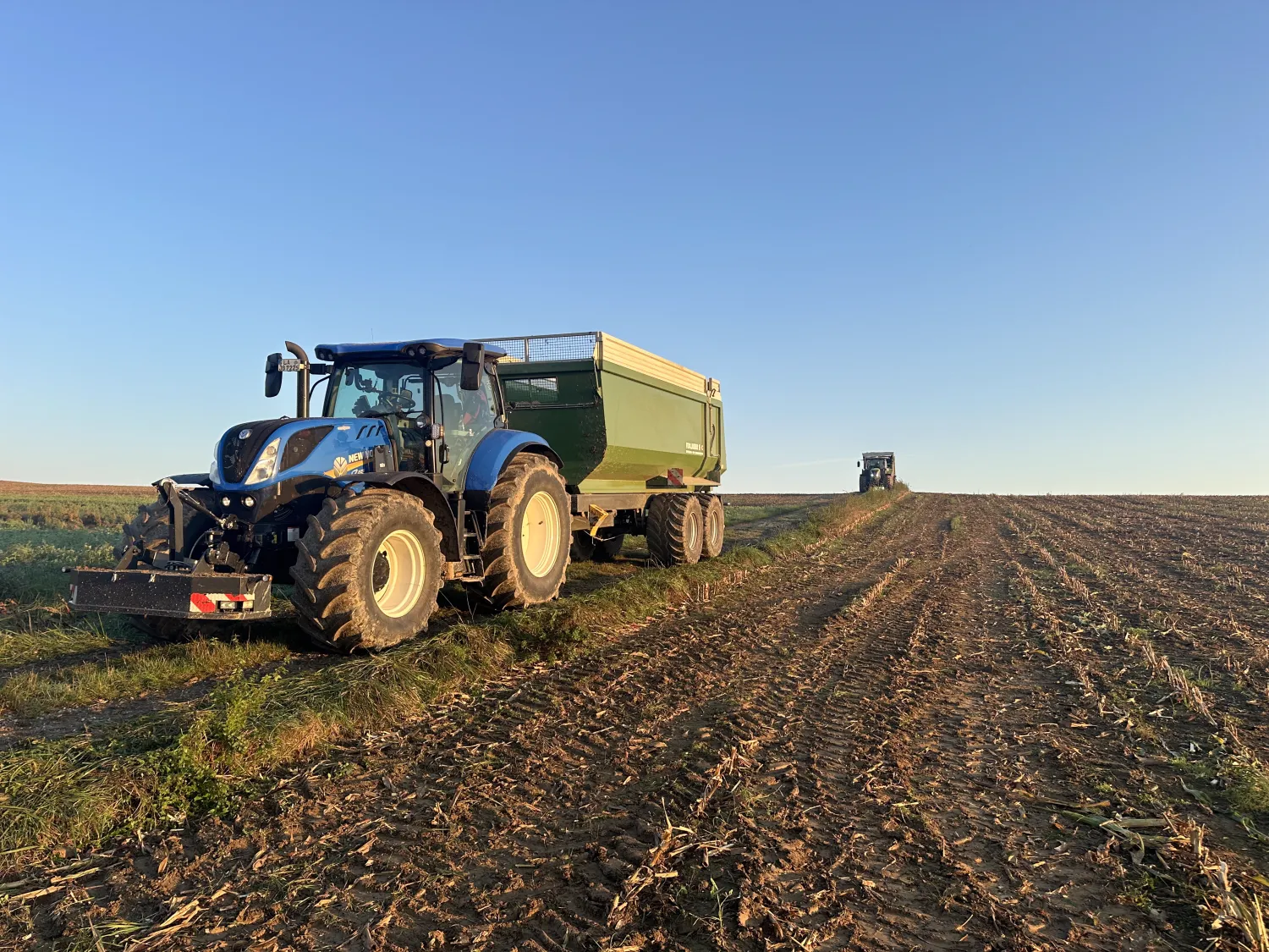 Silowalzen & Silotransport – Regional verfügbar
