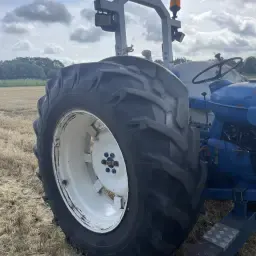 https://cdn.farmtrade.nl/media/161998/conversions/TAqfHd-thumbnail.webp