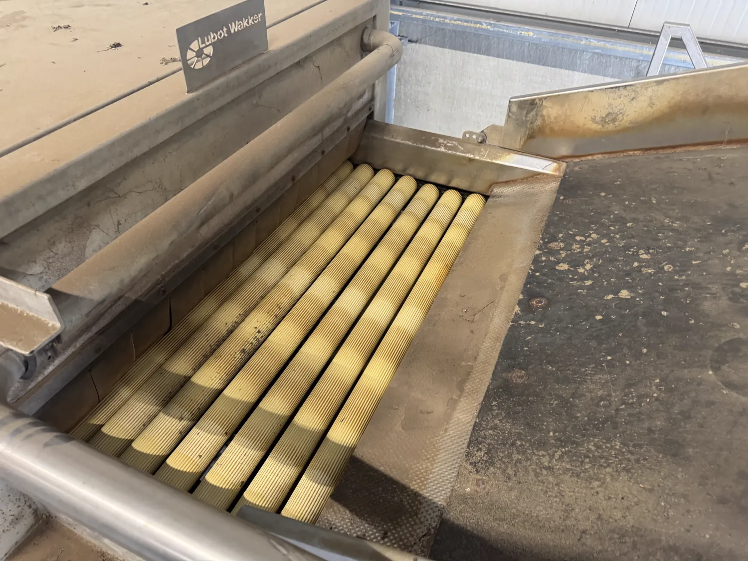Laveuse de pommes de terre Lubot (1999) - Inox, pompe & sécheur