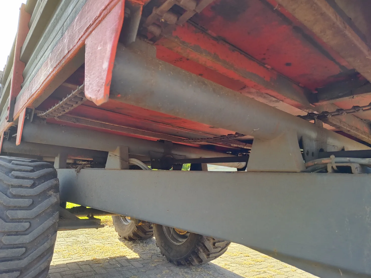 Tandem meststrooier - 6.5m³ inhoud, goede banden