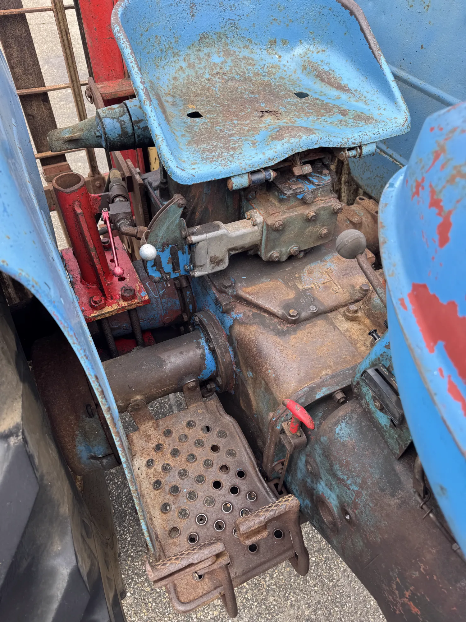 Fordson Power Major te koop | Oldtimer tractor met hefmast