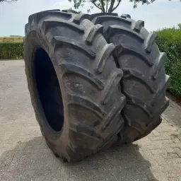 Taurus Traktordæk 620/70R42 - Sæt med 2