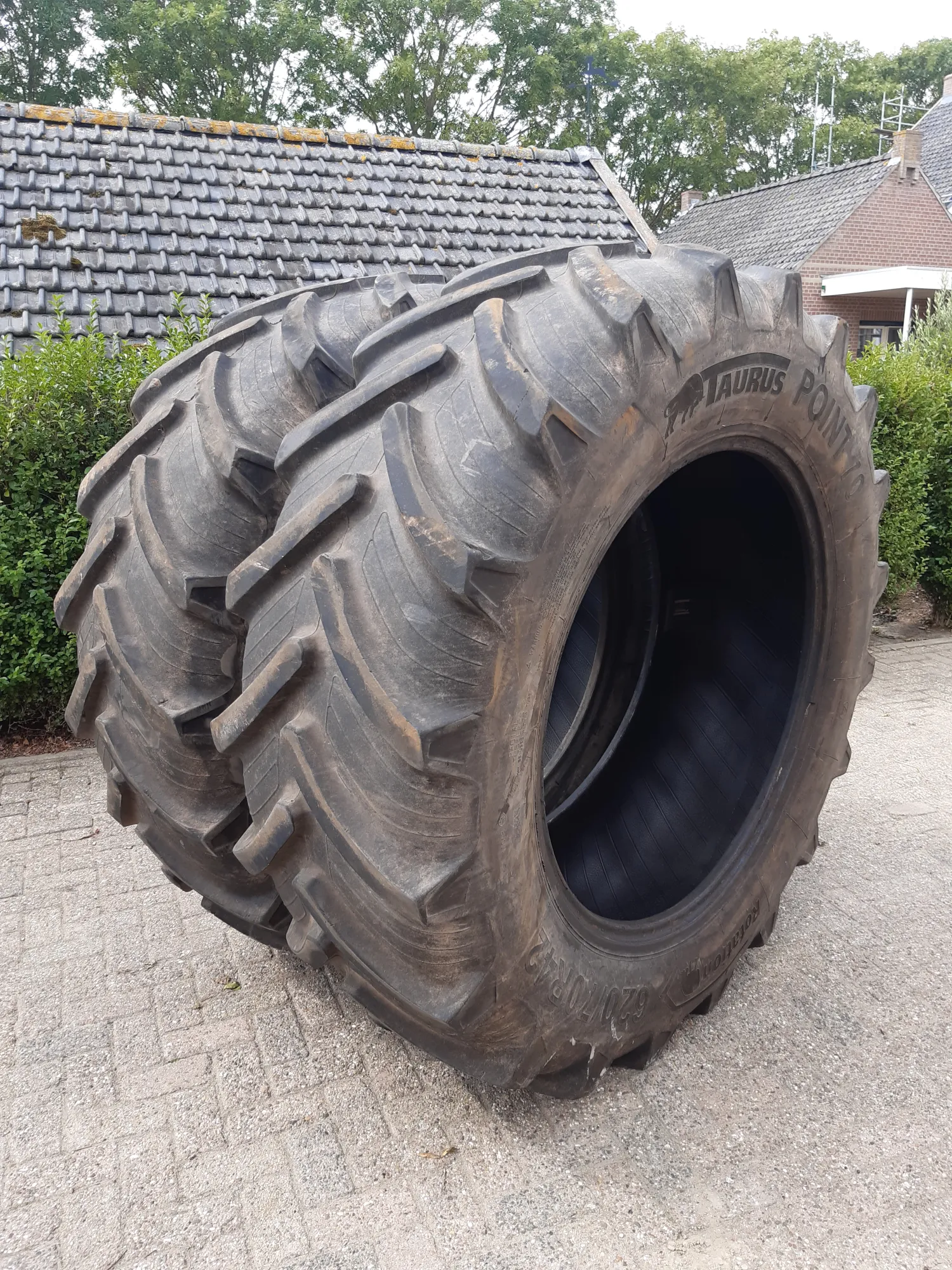 Taurus Traktordæk 620/70R42 - Sæt med 2
