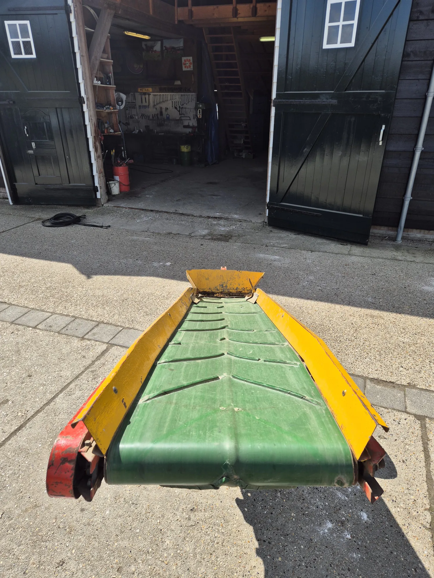 Samon Hydraulic Unloading Belt: Efficient Unloading
