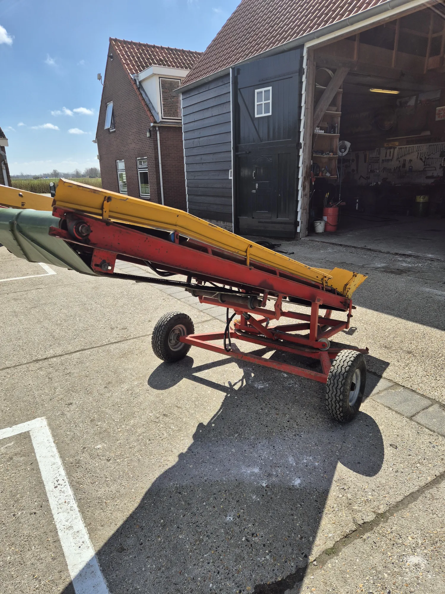 Samon Hydraulic Unloading Belt: Efficient Unloading