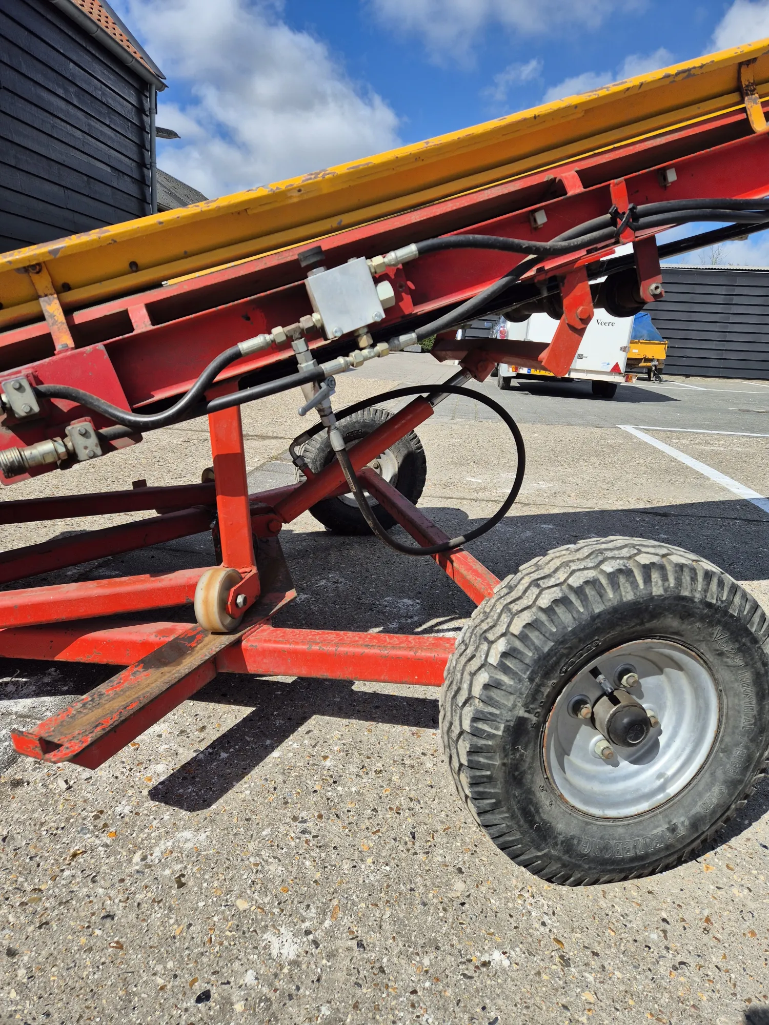 Samon Hydraulic Unloading Belt: Efficient Unloading