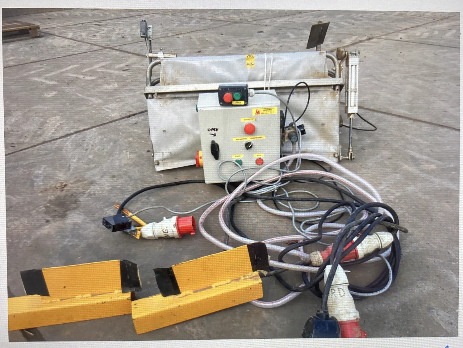 Doornbos Box Filler: Semi-Automatic for Efficient Filling