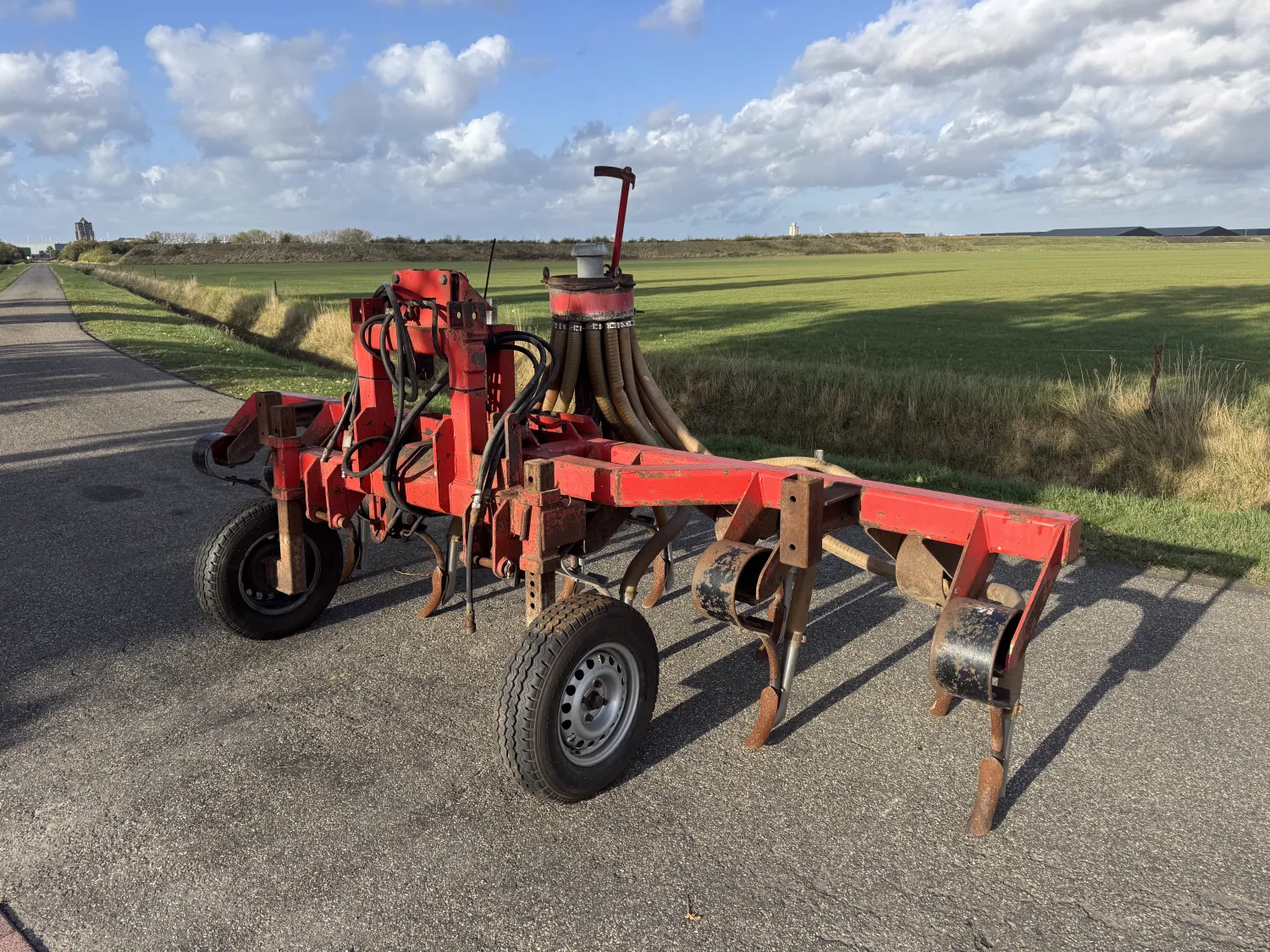 Injector de teren arabil de 4m - Dga machinehandel