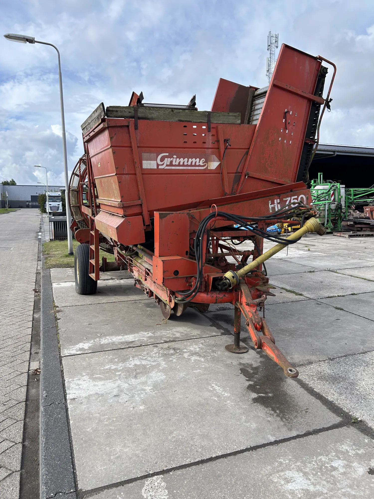 Arracheuse de pommes de terre Grimme HL 750 - Occasion