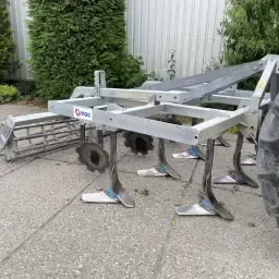 Cultivator Qmac în Stare Excelentă | Utilaje Agricole