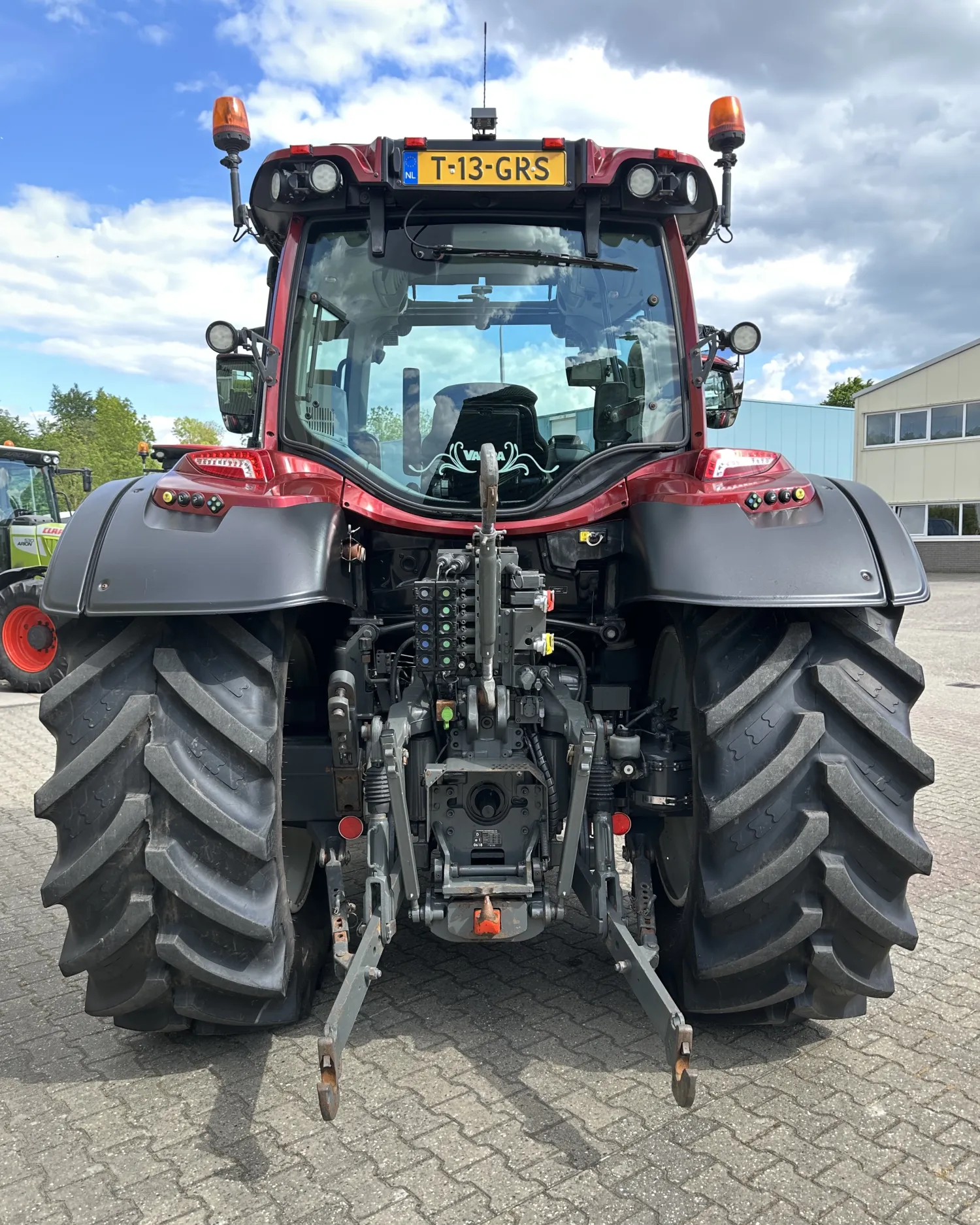 Valtra N174 Traktor (2017) | Powershift, gefederte Kabine