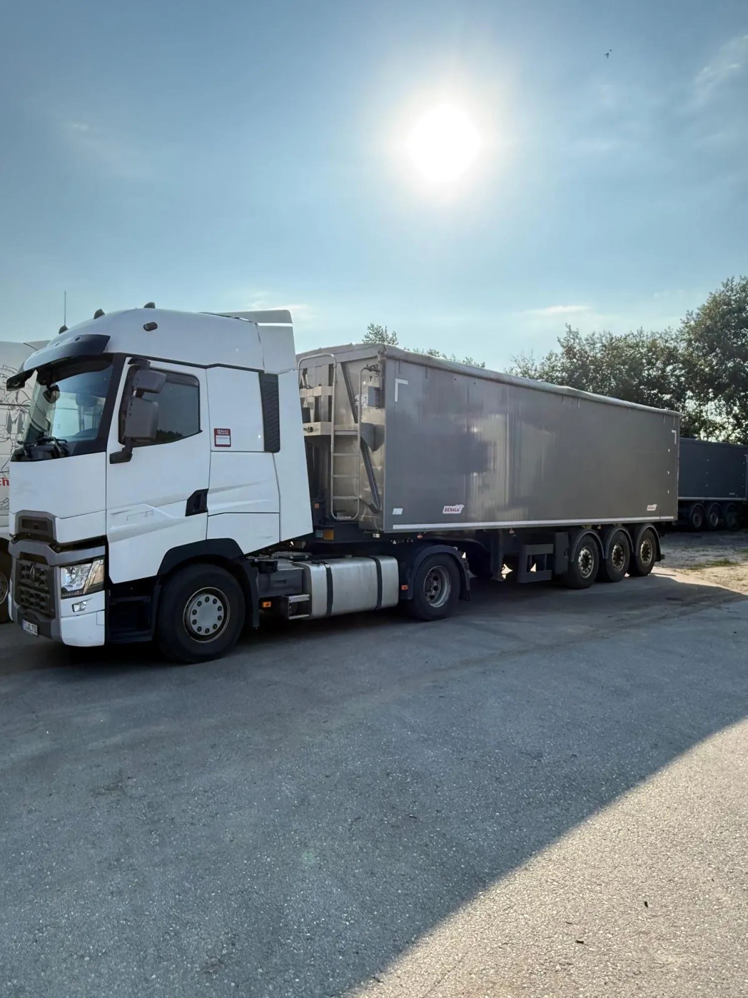 Landbouwtransport: 51m³ Schuifvloer voor Kuilvoer, Mest, Hooi