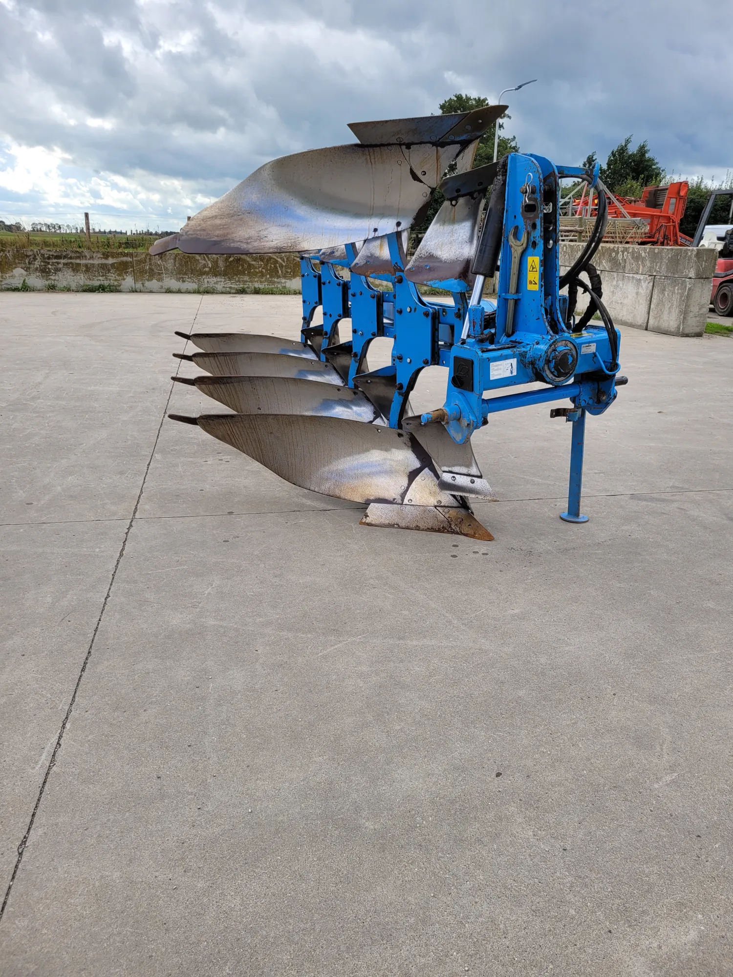 Arado Lemken Europal 6, 4 surcos, año de fabricación 2008