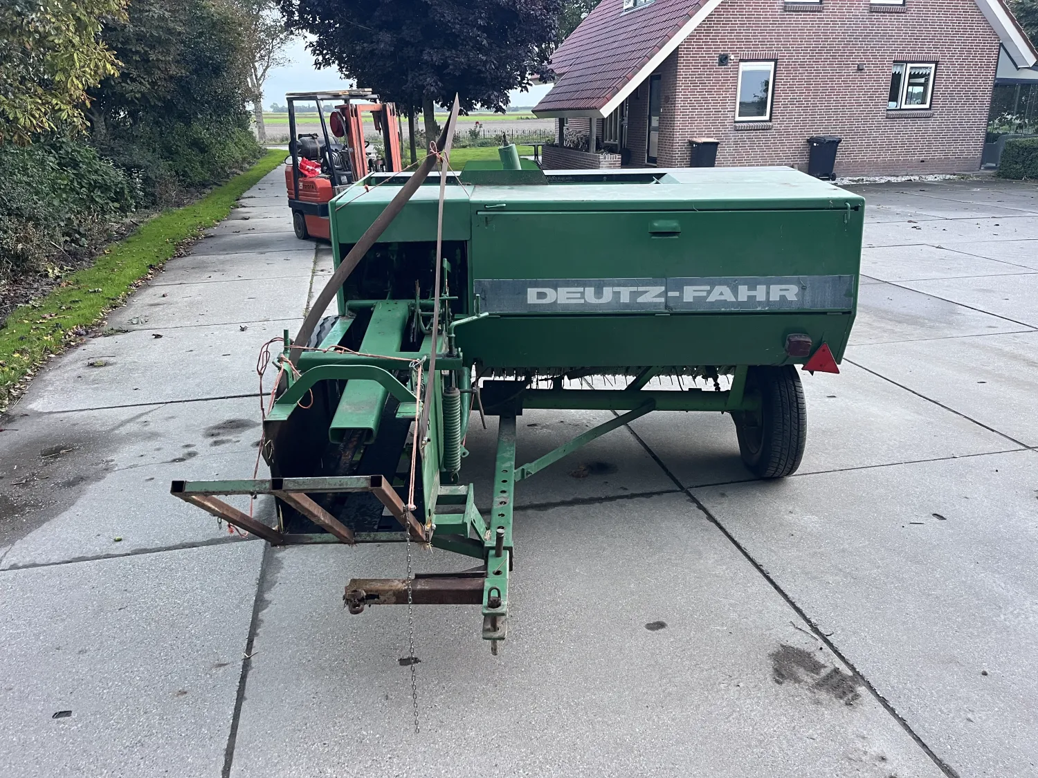 Komplette Ausstattung für Kleinballen zu verkaufen
