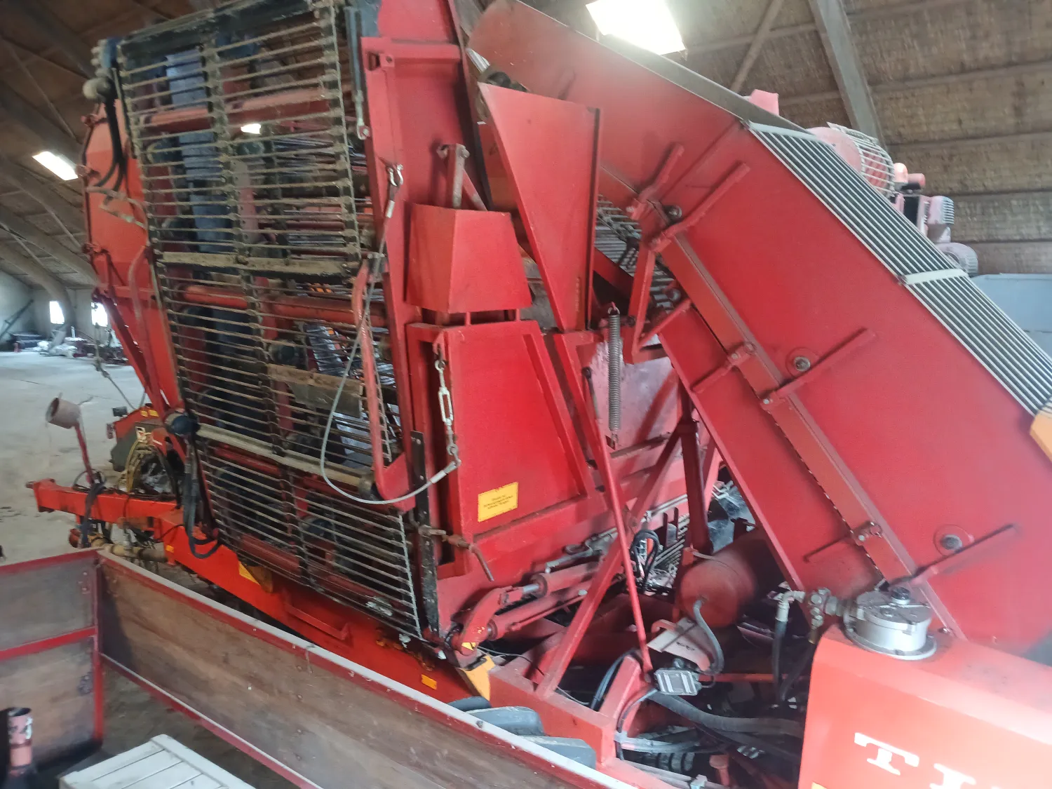 Cosechadora de remolacha Tim de 3 hileras en buen estado en venta