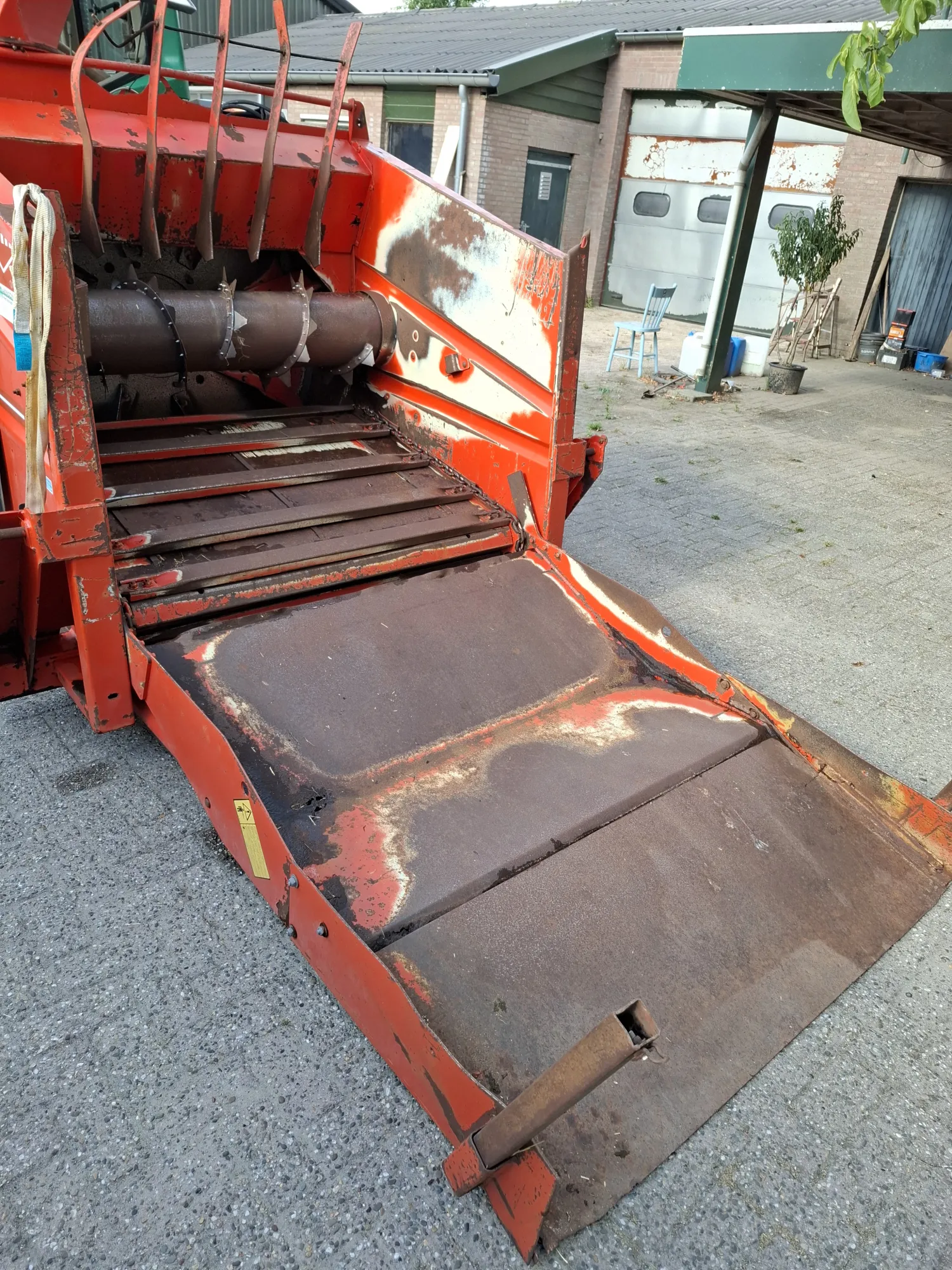 Kuhn Strohhäcksler zu verkaufen - Neue Messer, funktioniert gut