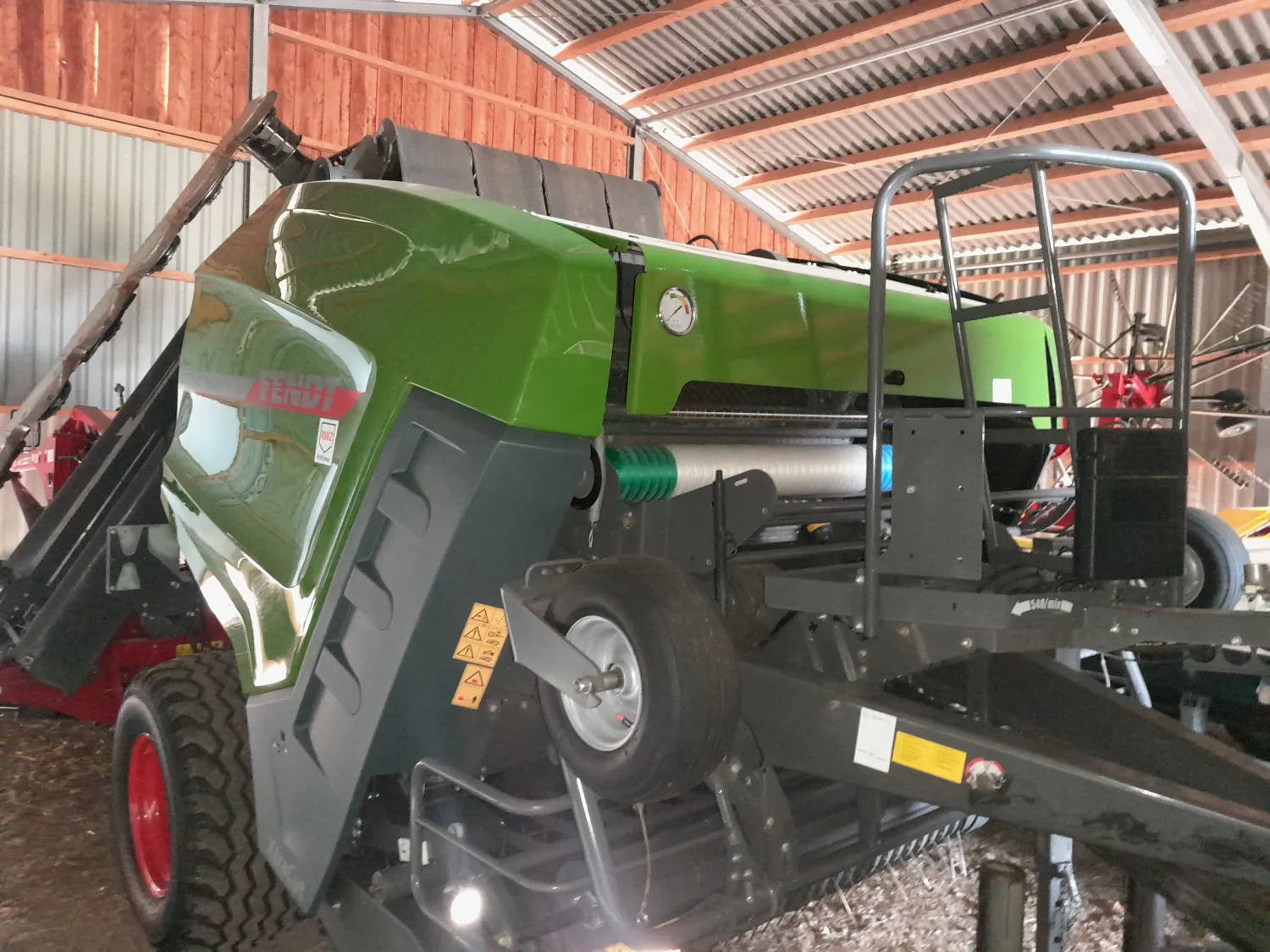 Rundballenpresse Fendt, Bj. 2022 – Top Zustand