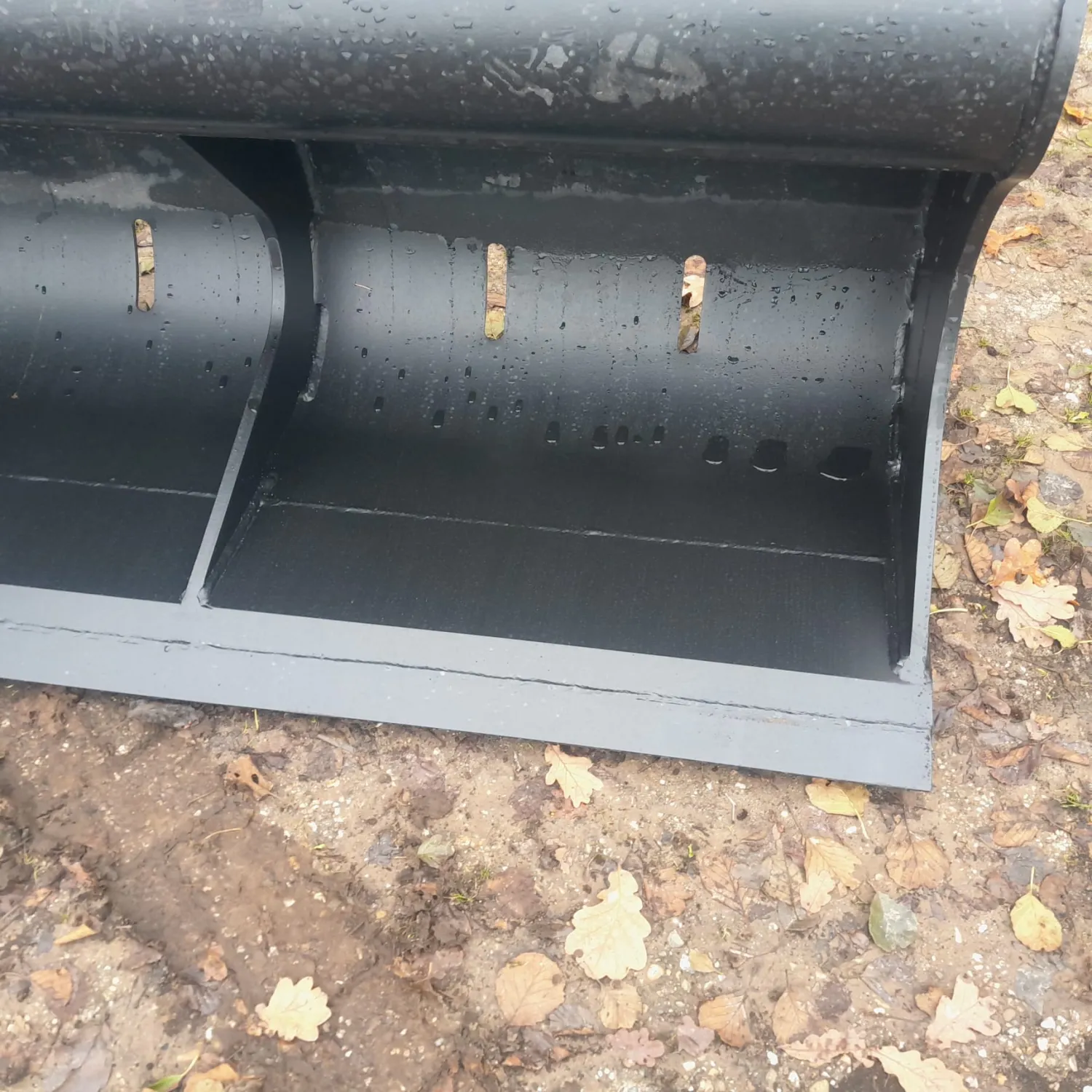 Gezocht: Brede slotenbak 3.5-4m voor mobiele kraan CW 30