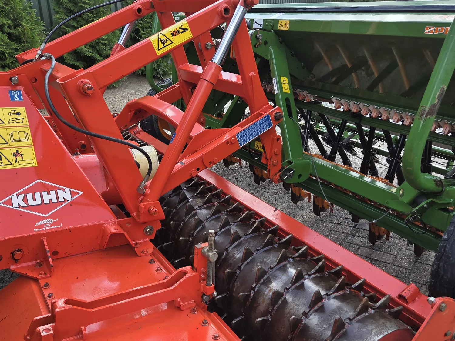 Zaaicombinatie Kuhn HRB302 & Amazone D9-30 | 3 Meter