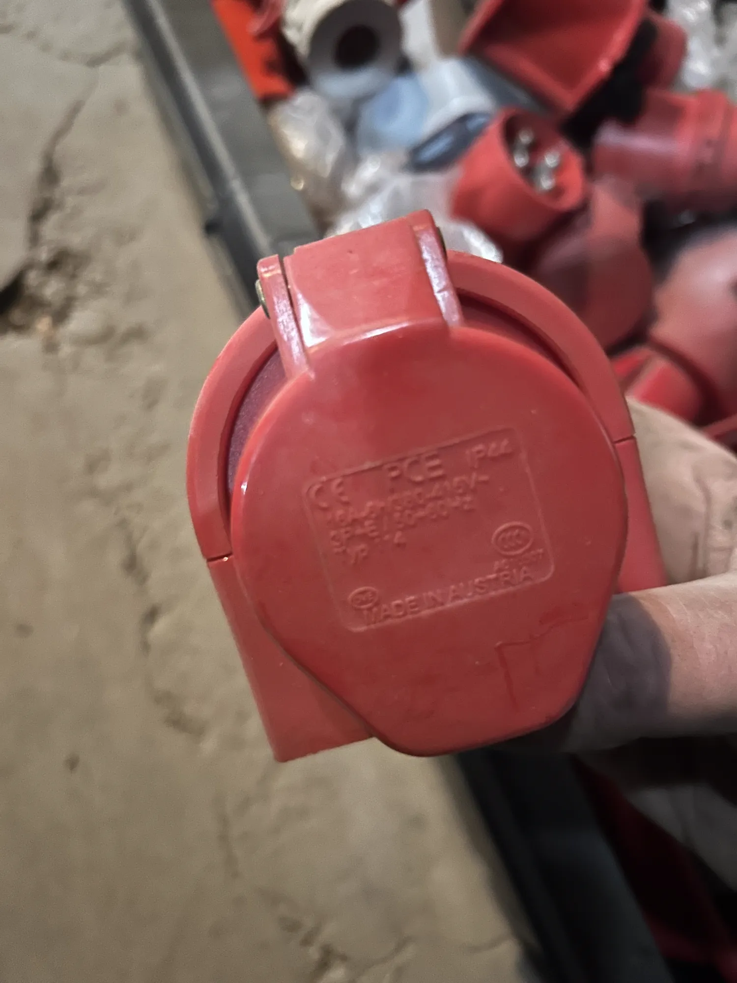 Krachtstroom stekkers en stopcontacten te koop - 16A & 32A