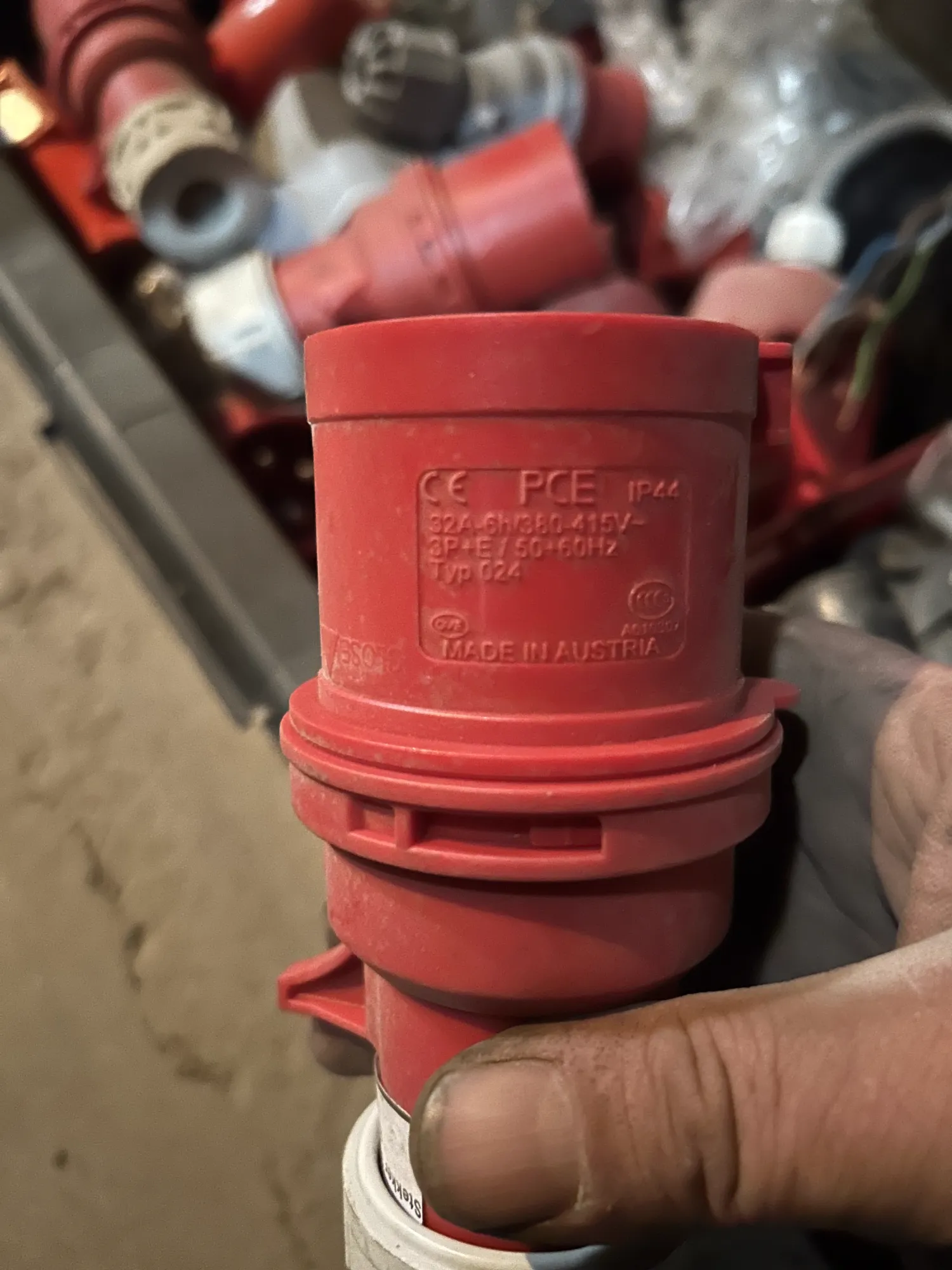 Krachtstroom stekkers en stopcontacten te koop - 16A & 32A