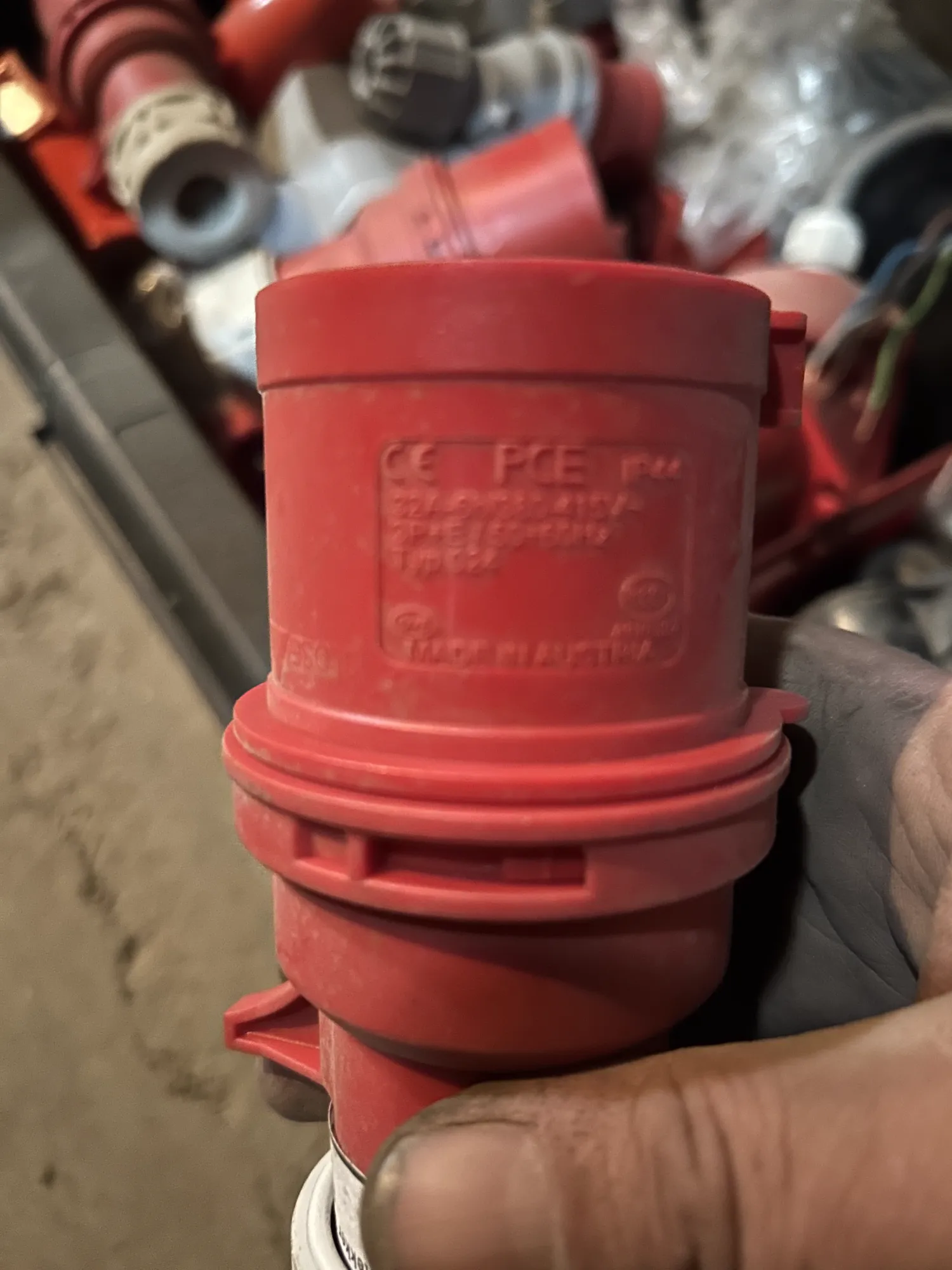 Krachtstroom stekkers en stopcontacten te koop - 16A & 32A