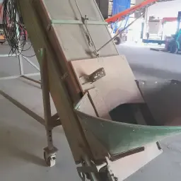 Recherche: Élévateur Schouten/Compas - 3m x 50-80cm