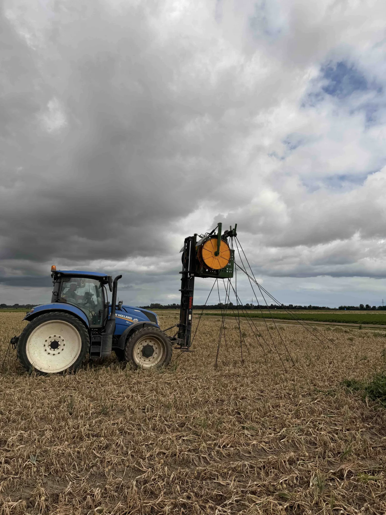 Wynajem zwijarki do węży kroplujących - Noordoostpolder