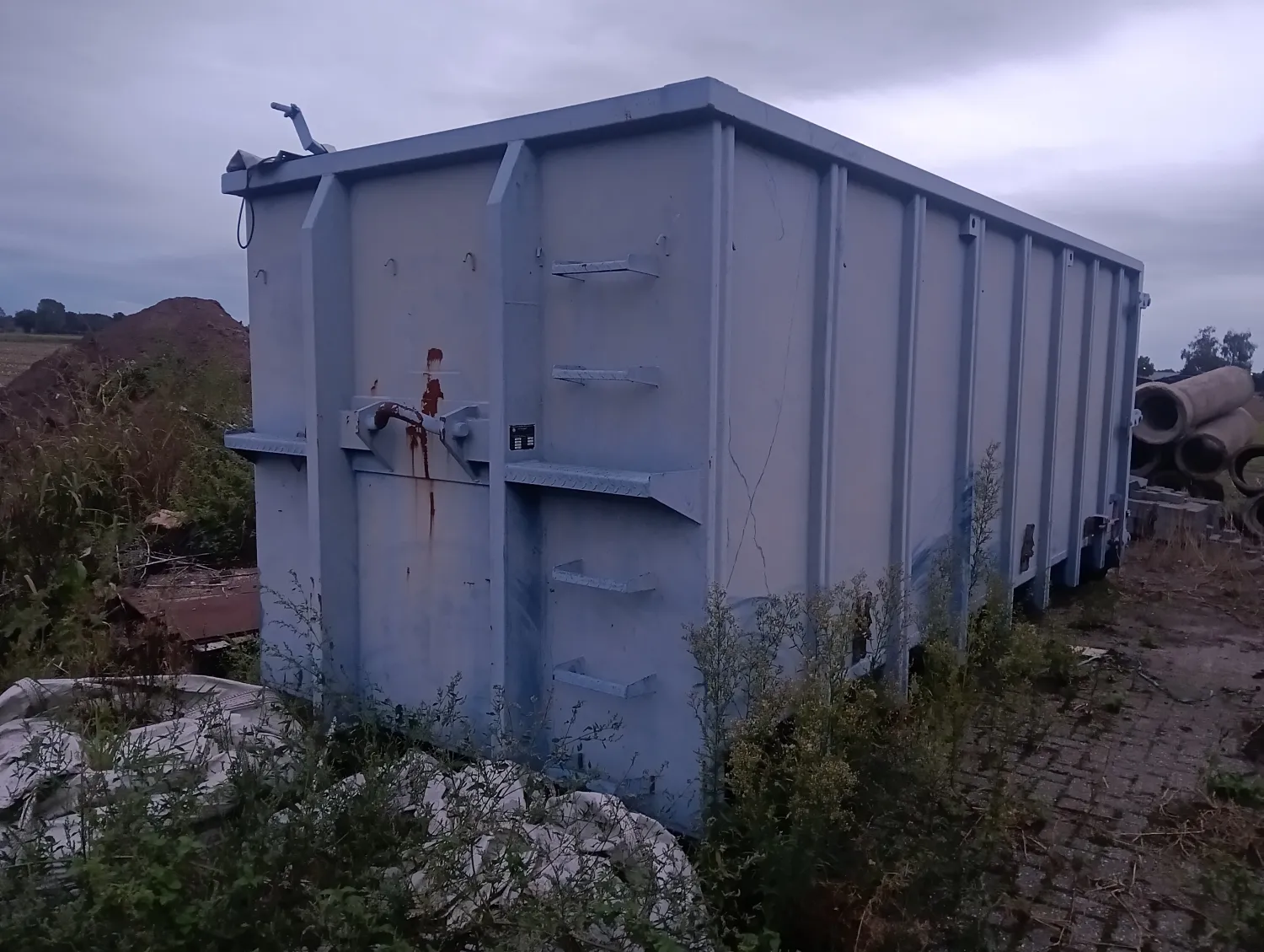 Sauberer 30m³ Container mit Plane - Wenig gebraucht